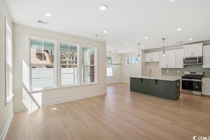 2612 Hillbourne Loop Property Photo 4
