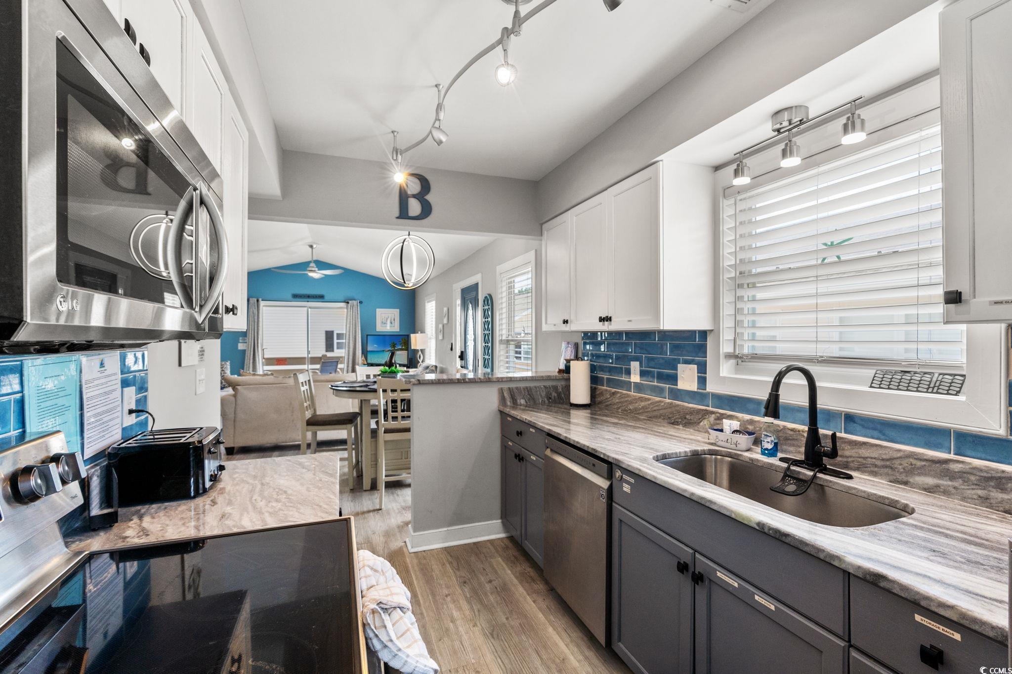 9620 Windchime Dr. Property Photo 14