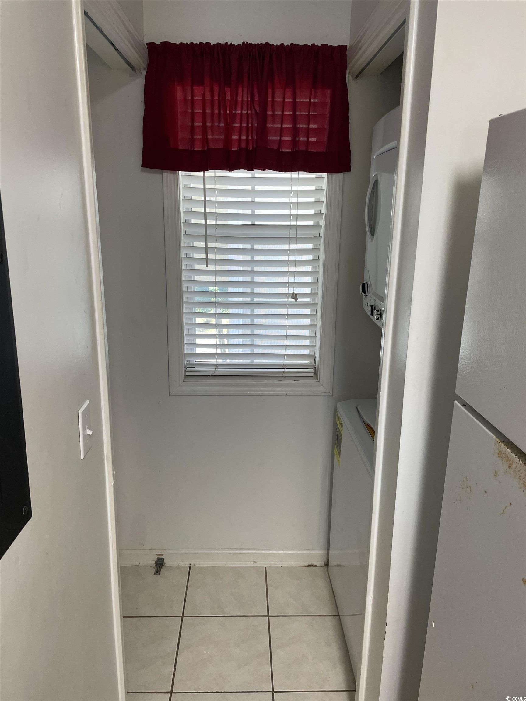 541 White River Ct. Property Photo 8