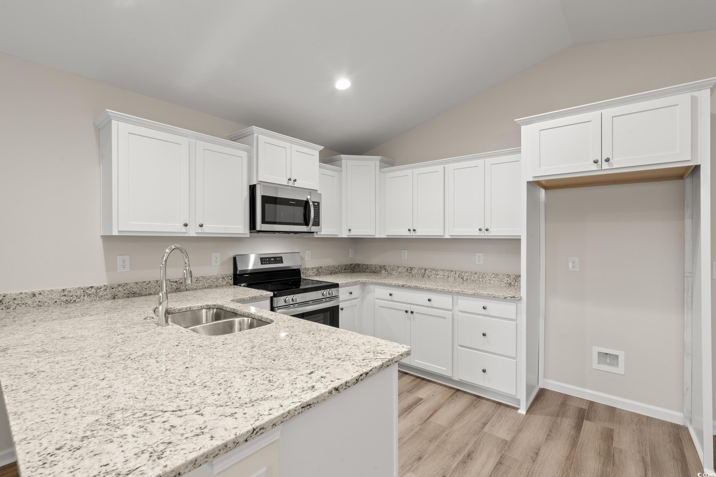 659 Snowy Owl Way Property Photo 7