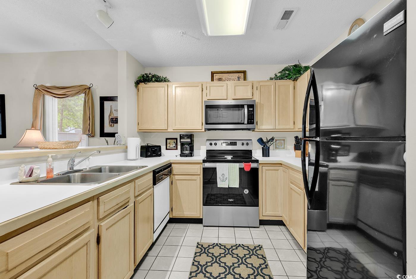 1221 Tidewater Dr. Property Photo 6