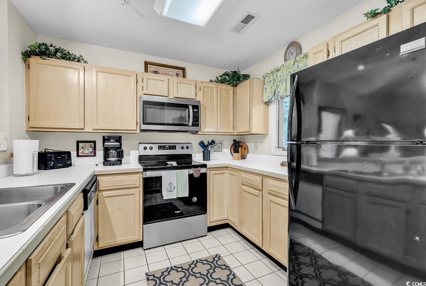 1221 Tidewater Dr. Property Photo 7