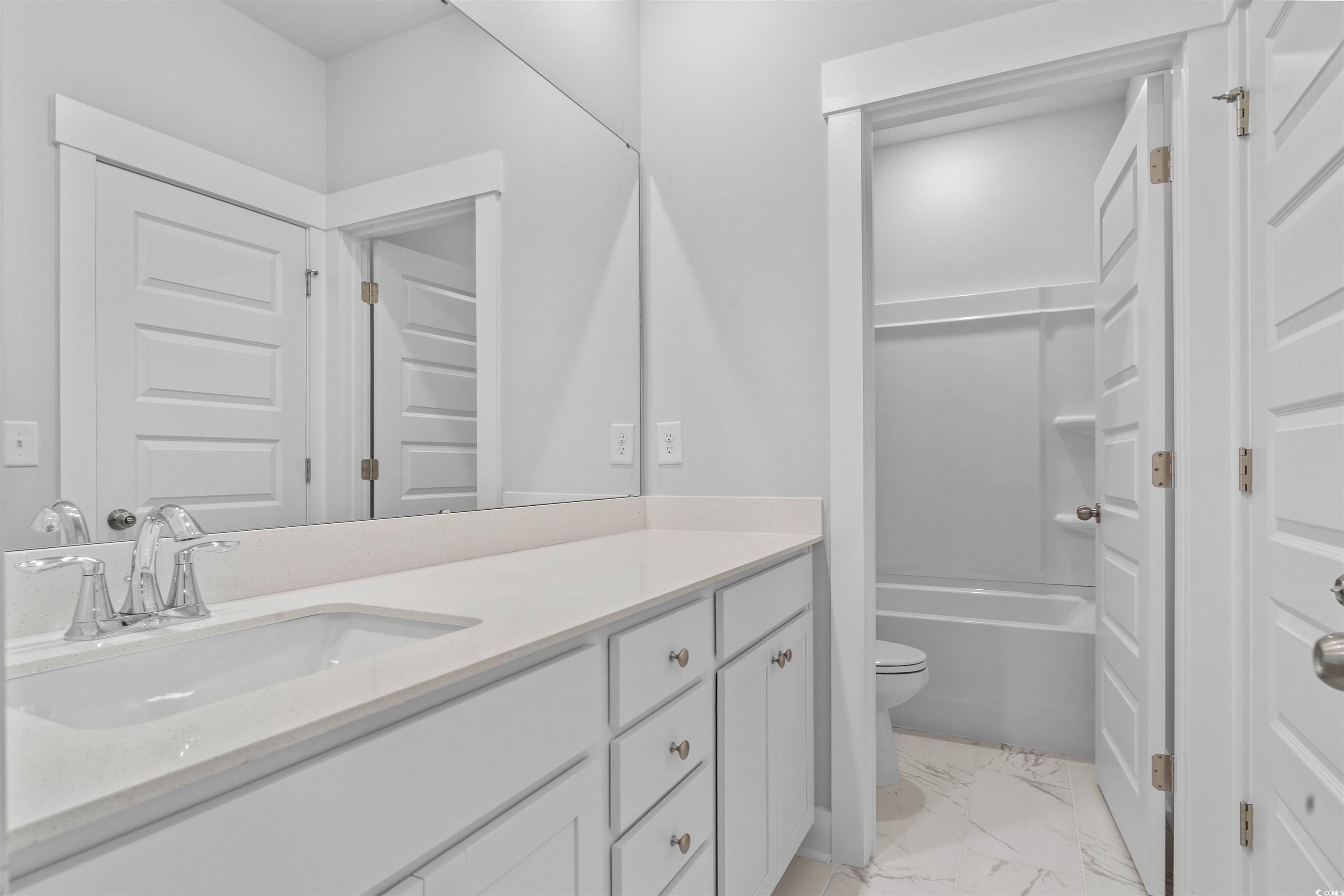 221 Atlantic Breeze St. Property Photo 9