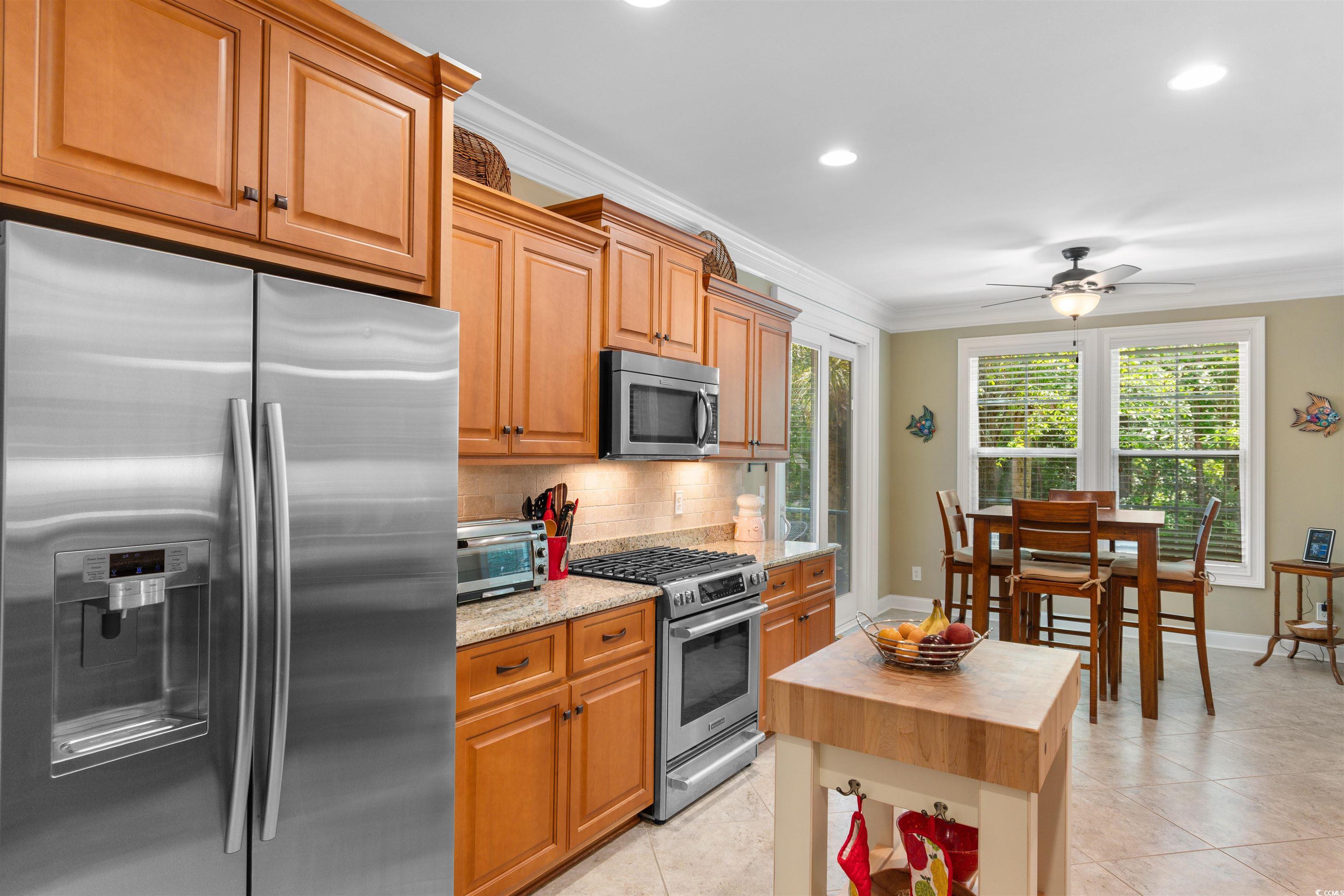 60 Springtime Ct. Property Photo 8