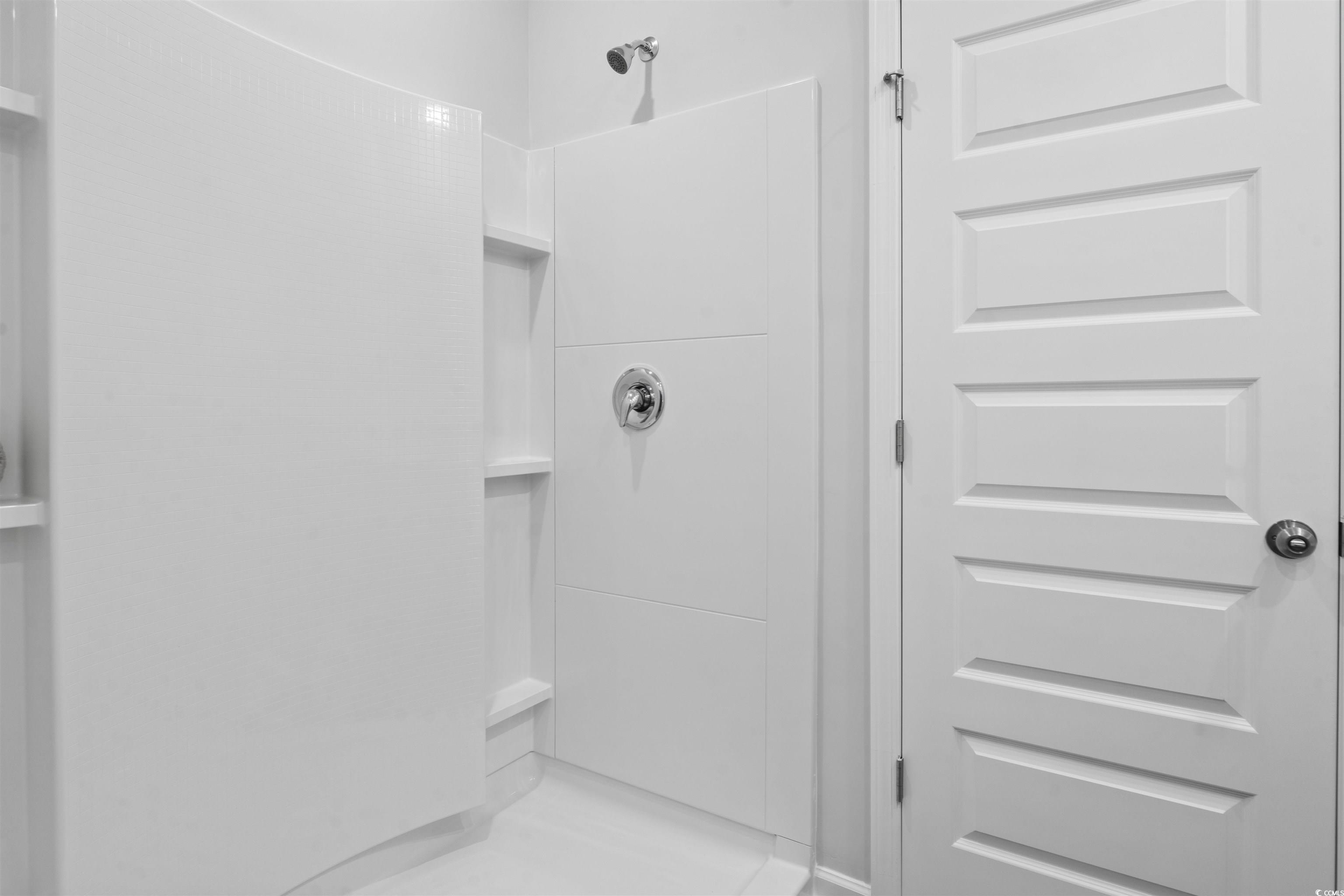 128 Hoffman Park Dr. Property Photo 20