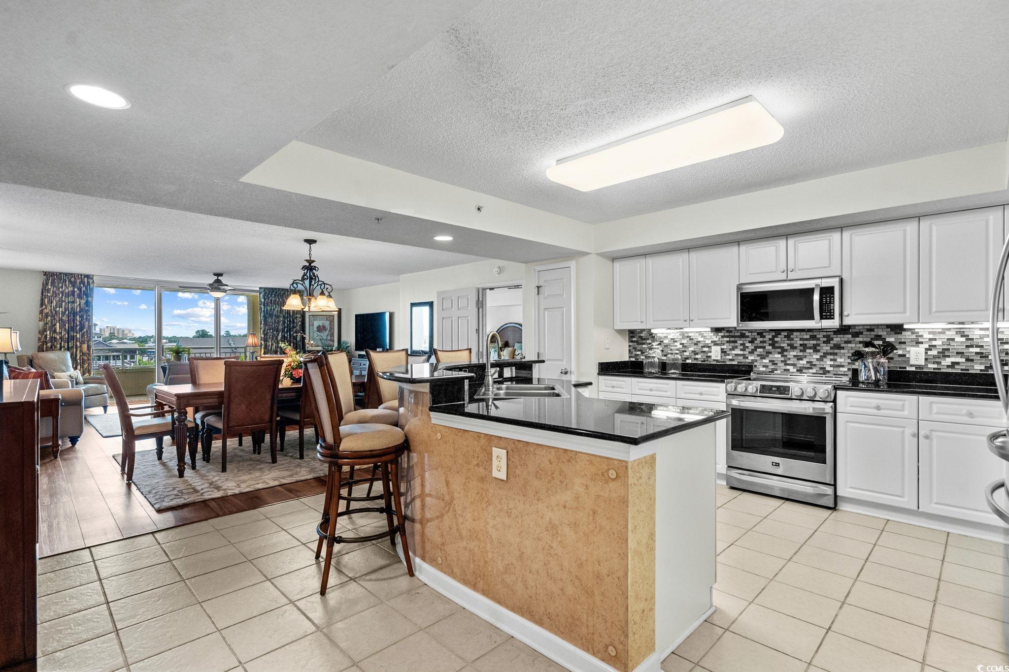 2151 Bridgeview Ct. Property Photo 10