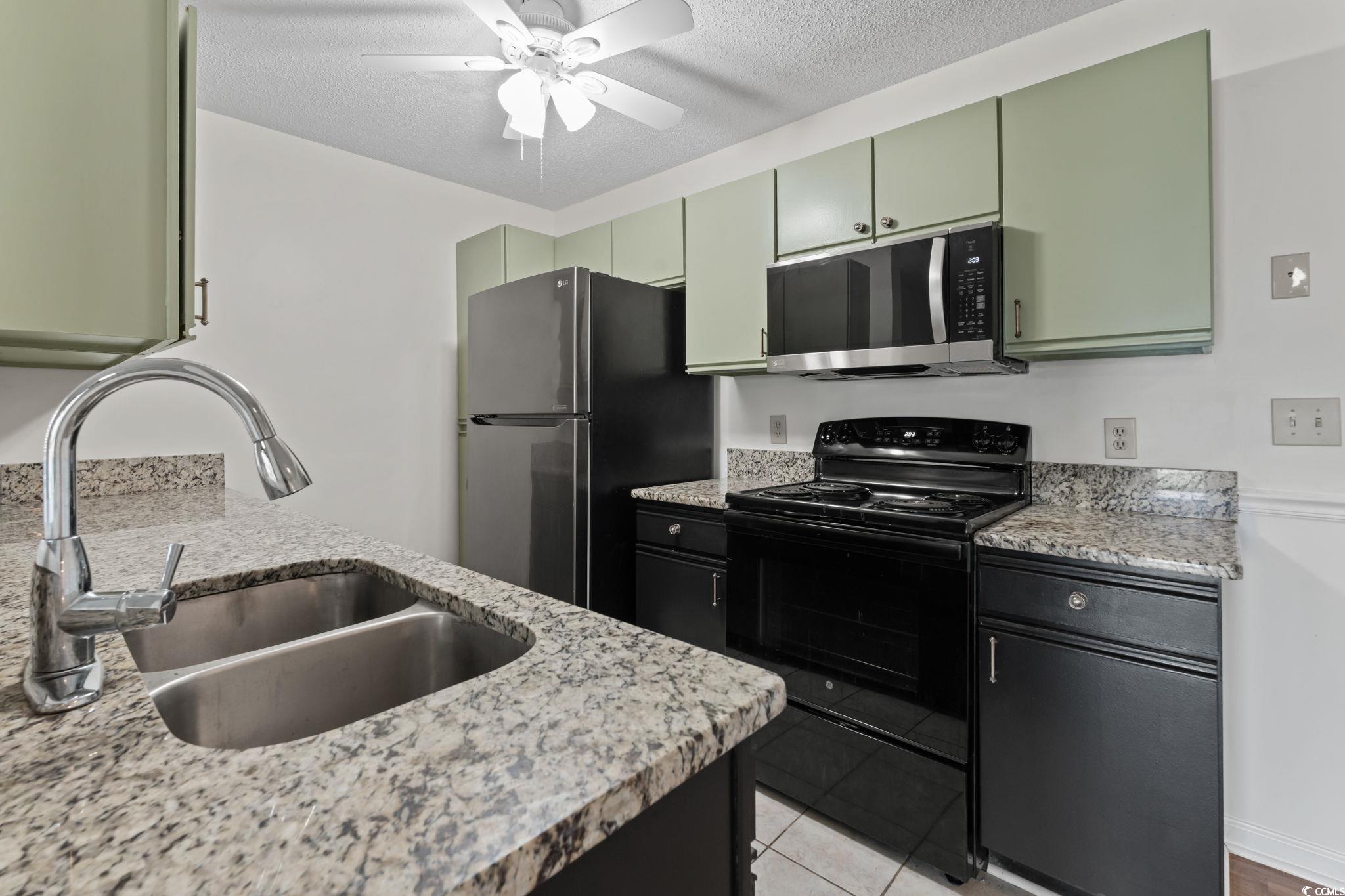 2122 Clearwater Dr. Property Photo 7