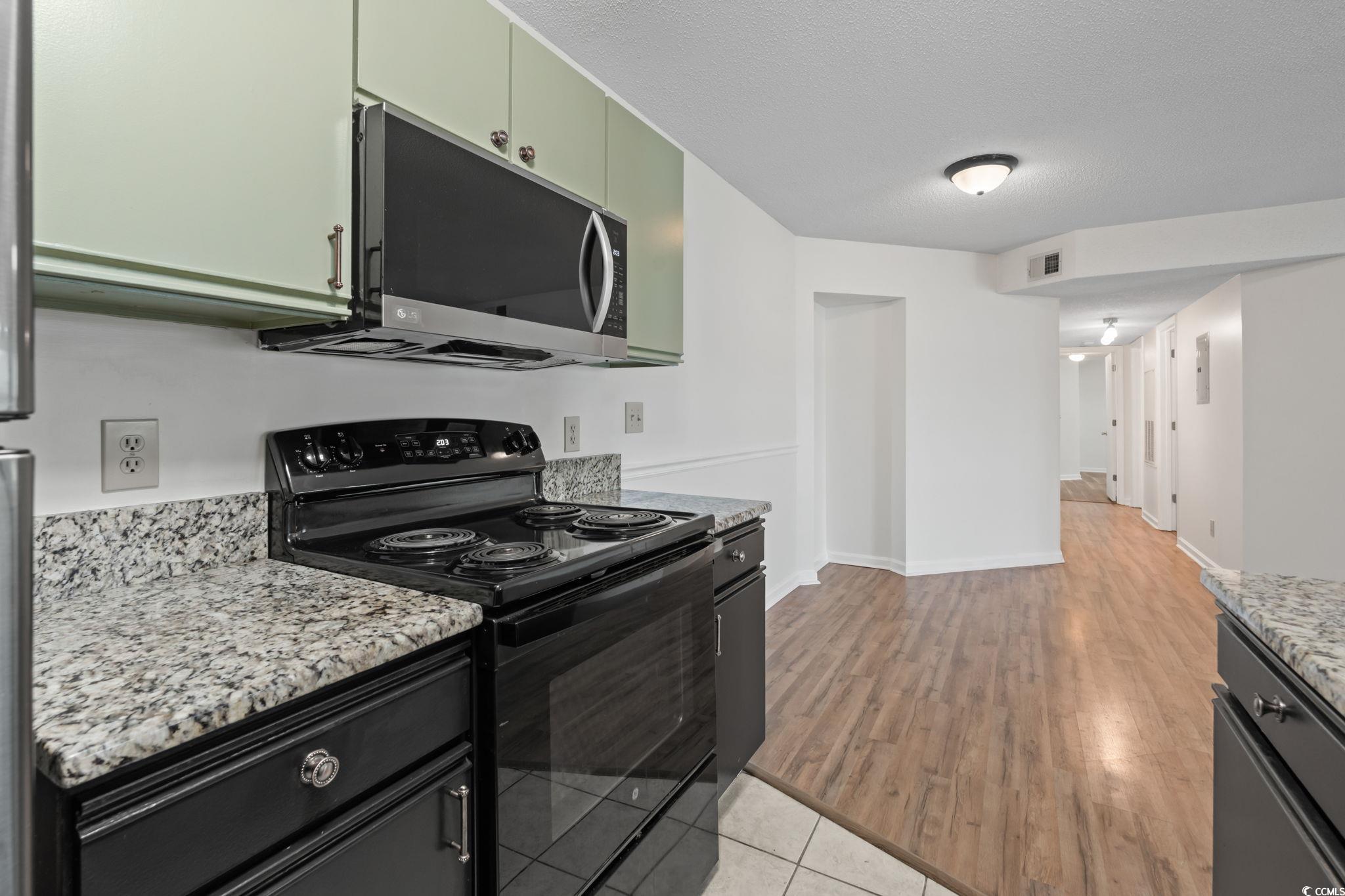 2122 Clearwater Dr. Property Photo 8