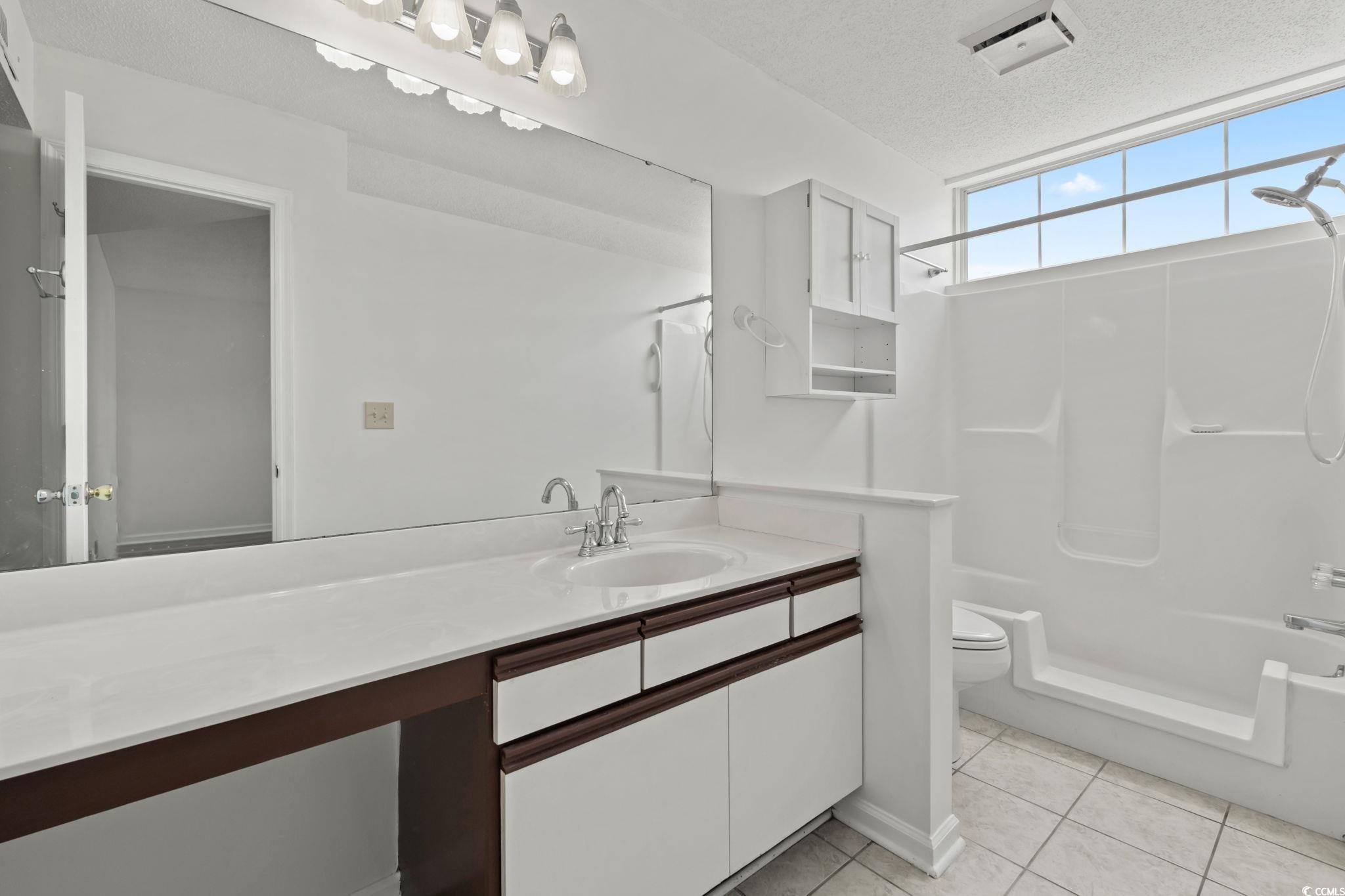 2122 Clearwater Dr. Property Photo 18