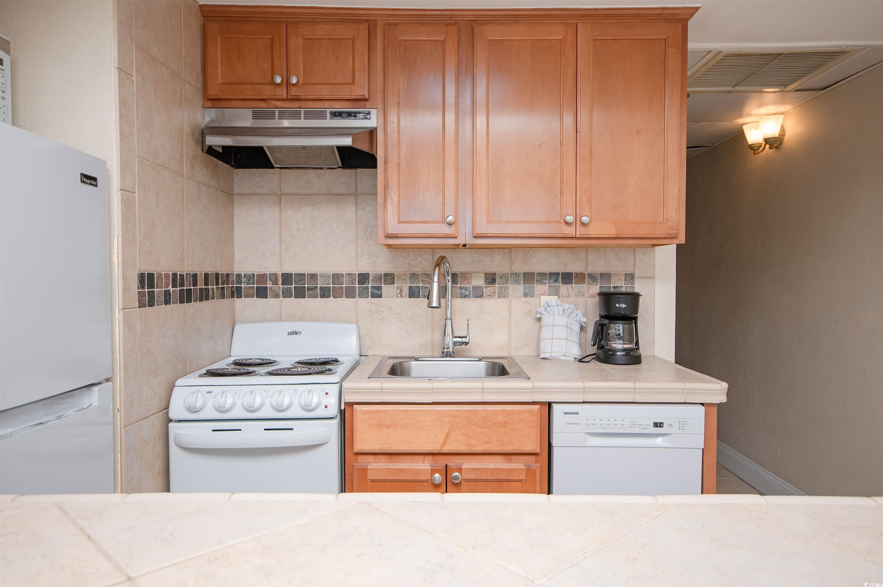 2310 N Ocean Blvd. Property Photo 13