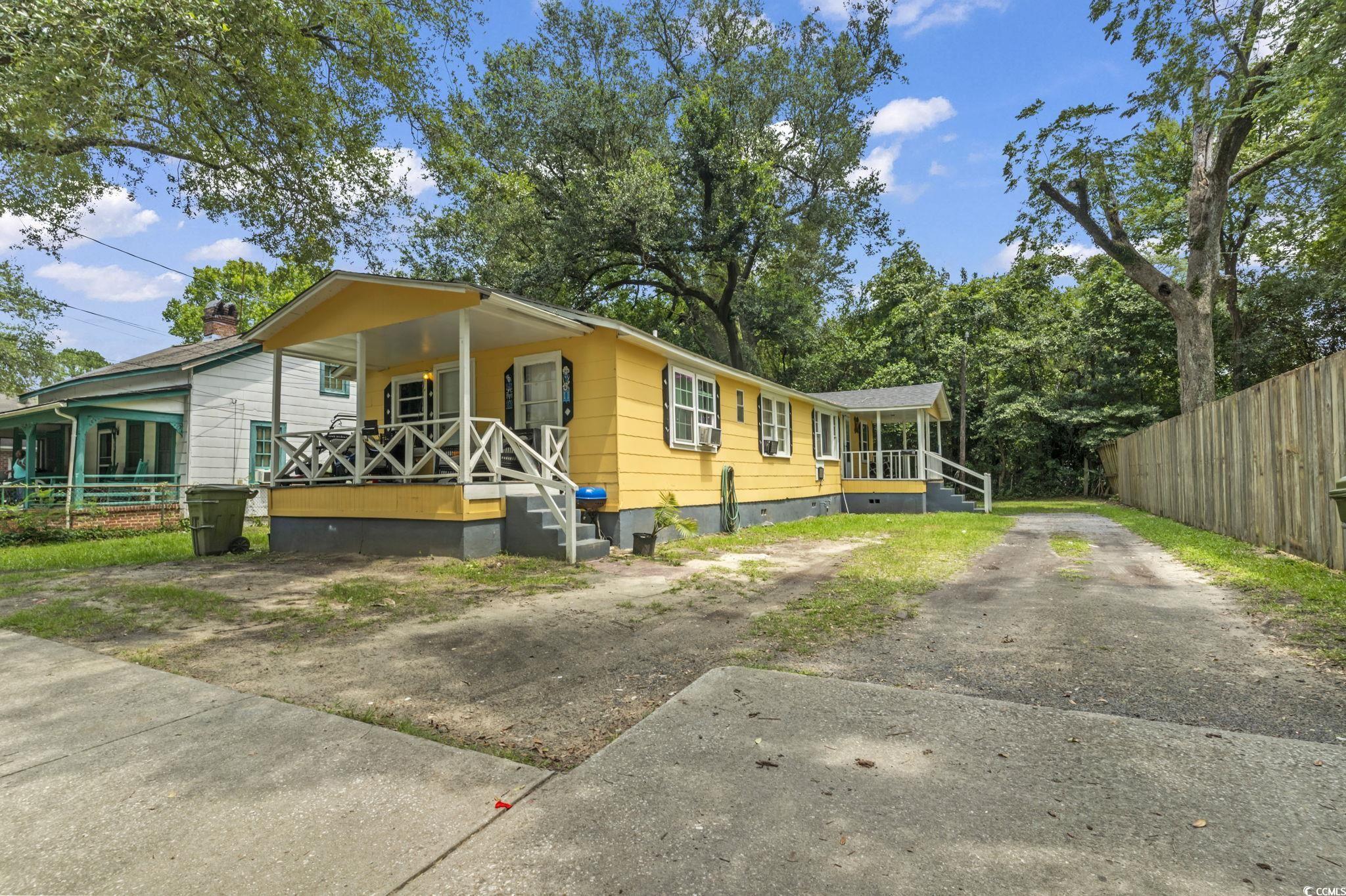 414 King St. Property Photo 1