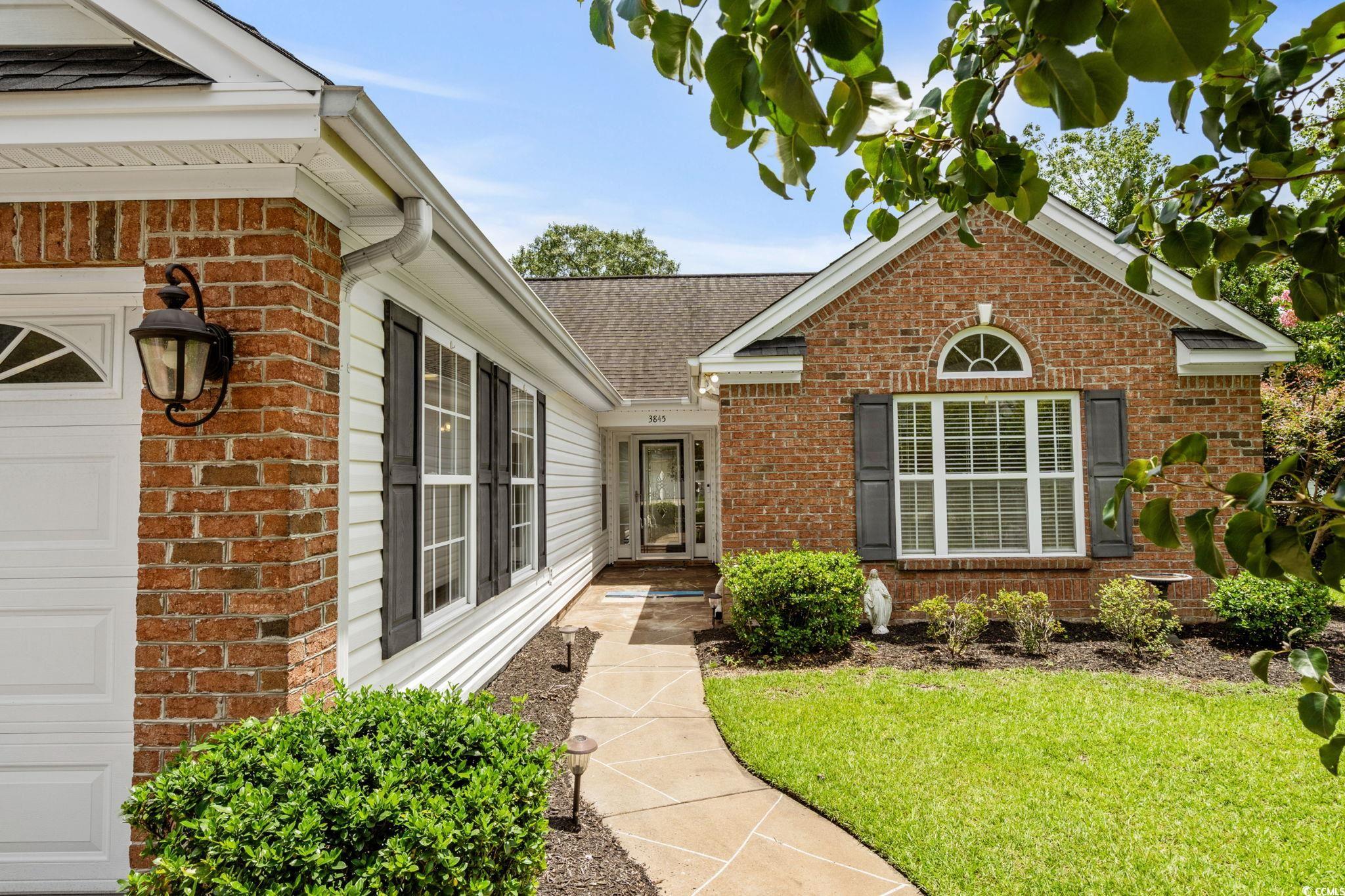 3845 Camden Dr. Property Photo 1