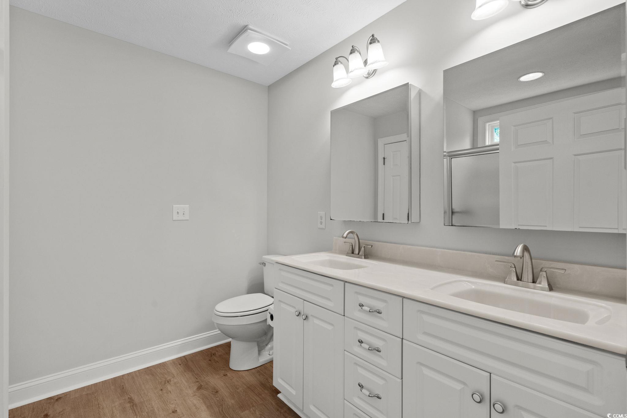 3845 Camden Dr. Property Photo 22