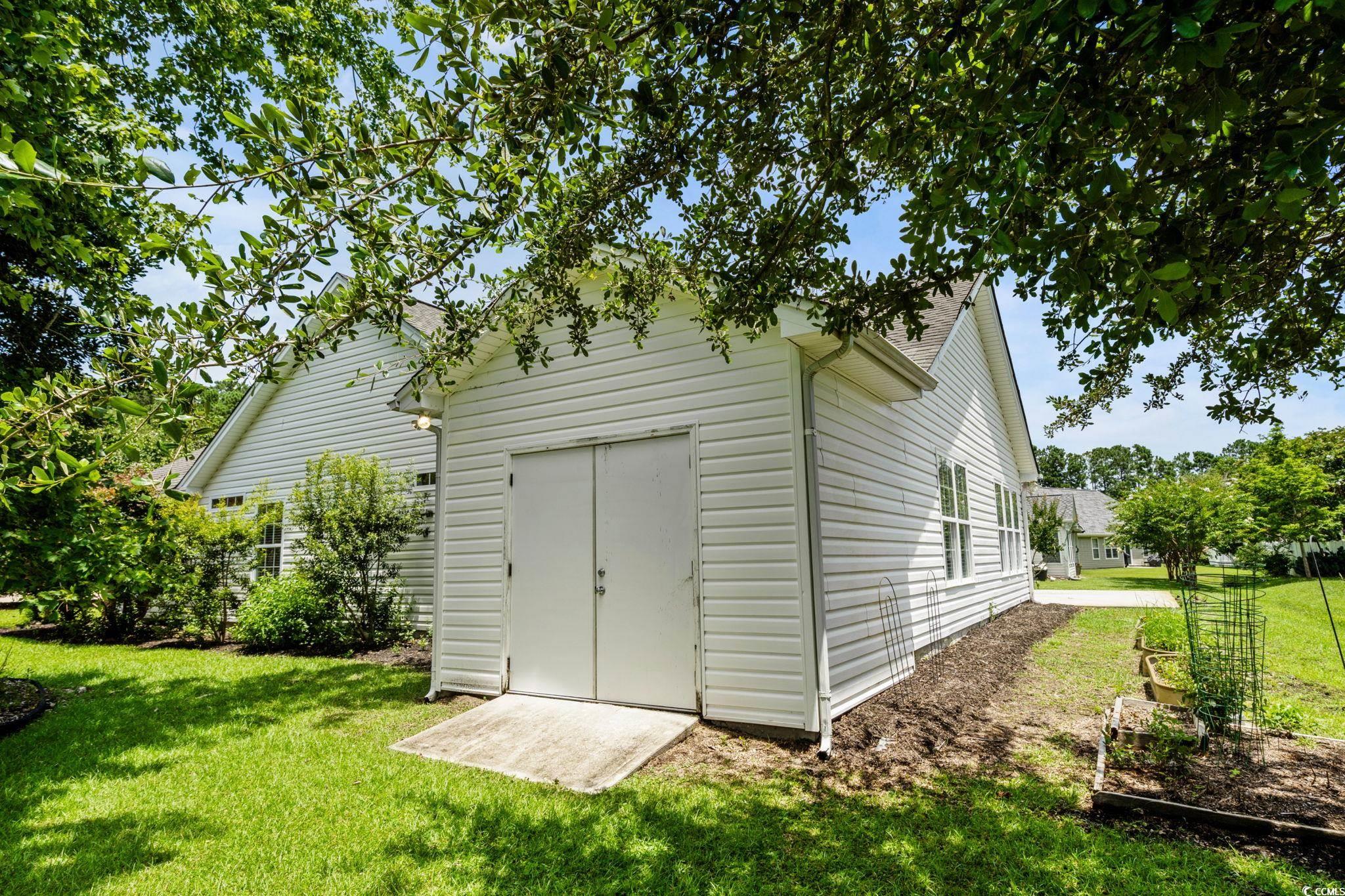 3845 Camden Dr. Property Photo 30