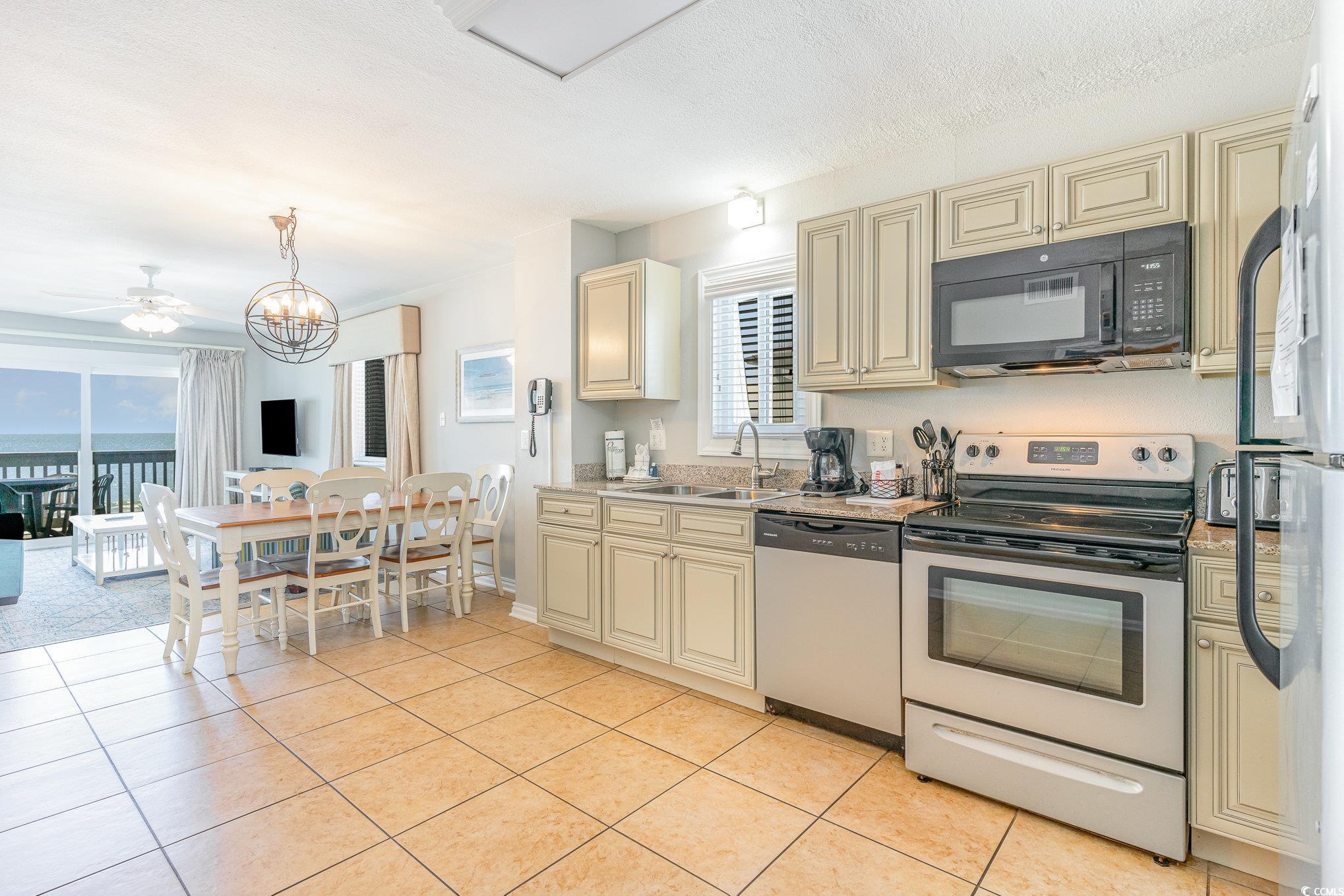 1011 S Ocean Blvd. Property Photo 8