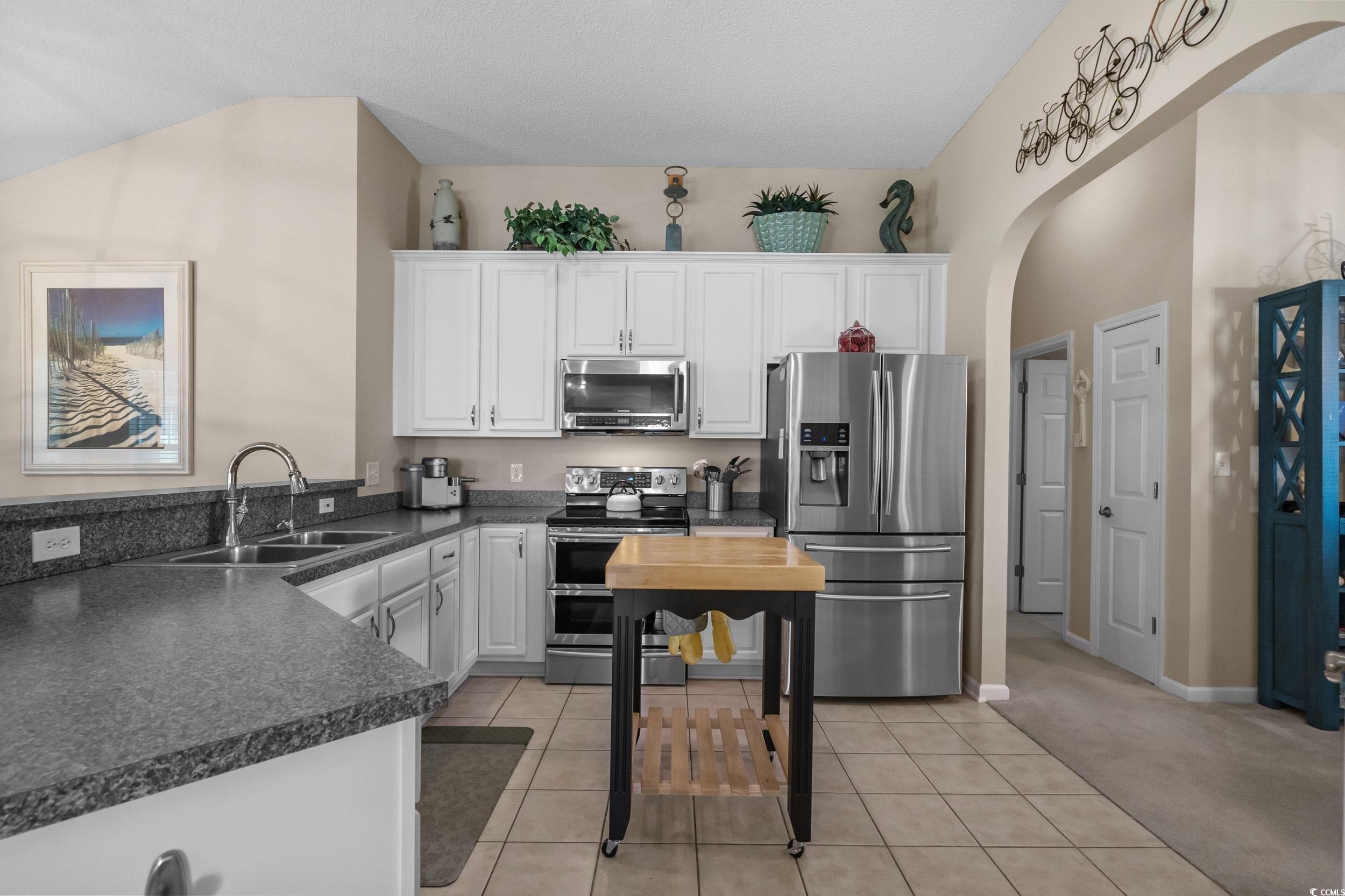 39 Riverbend Dr. Property Photo 11