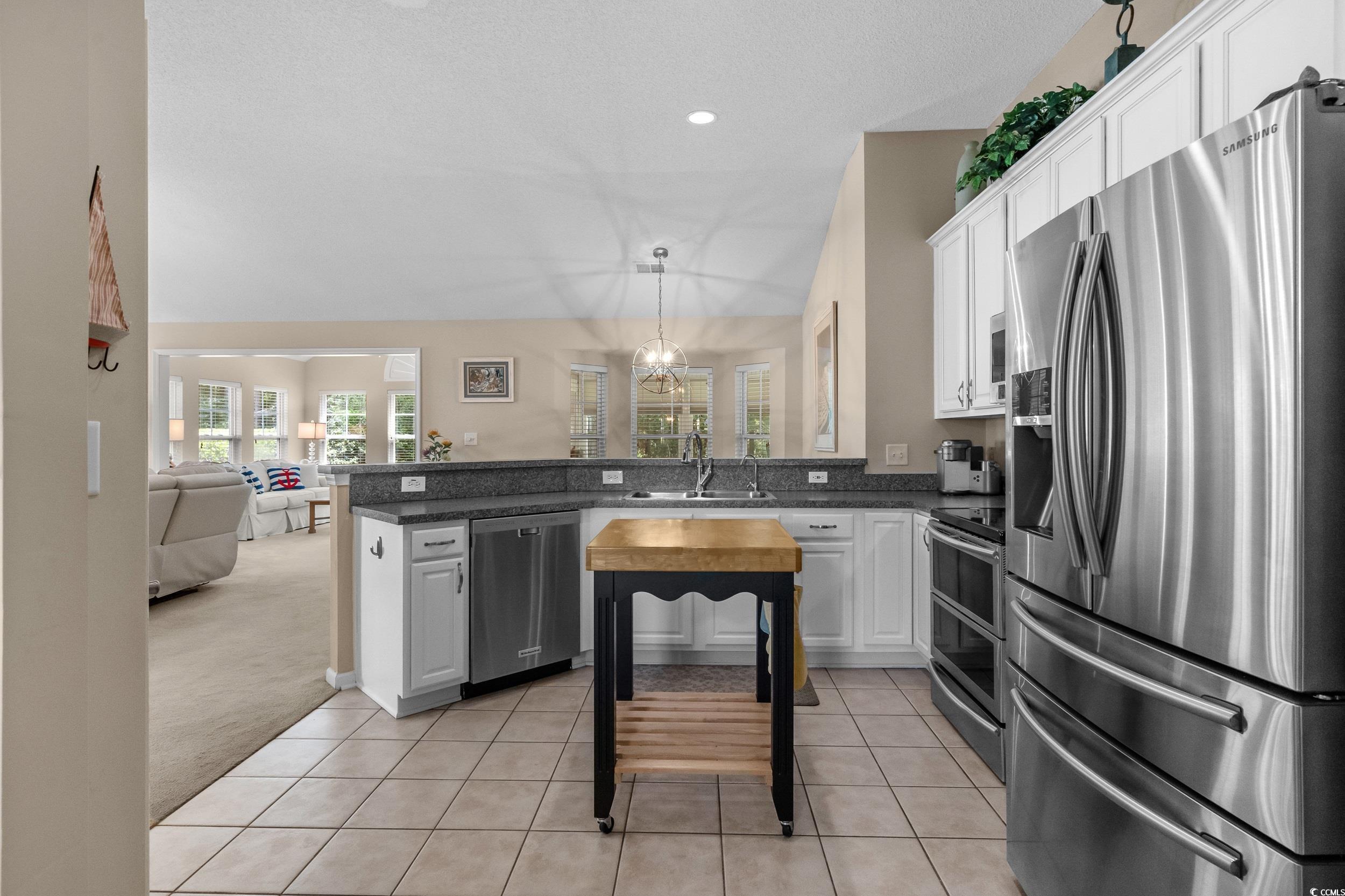 39 Riverbend Dr. Property Photo 12