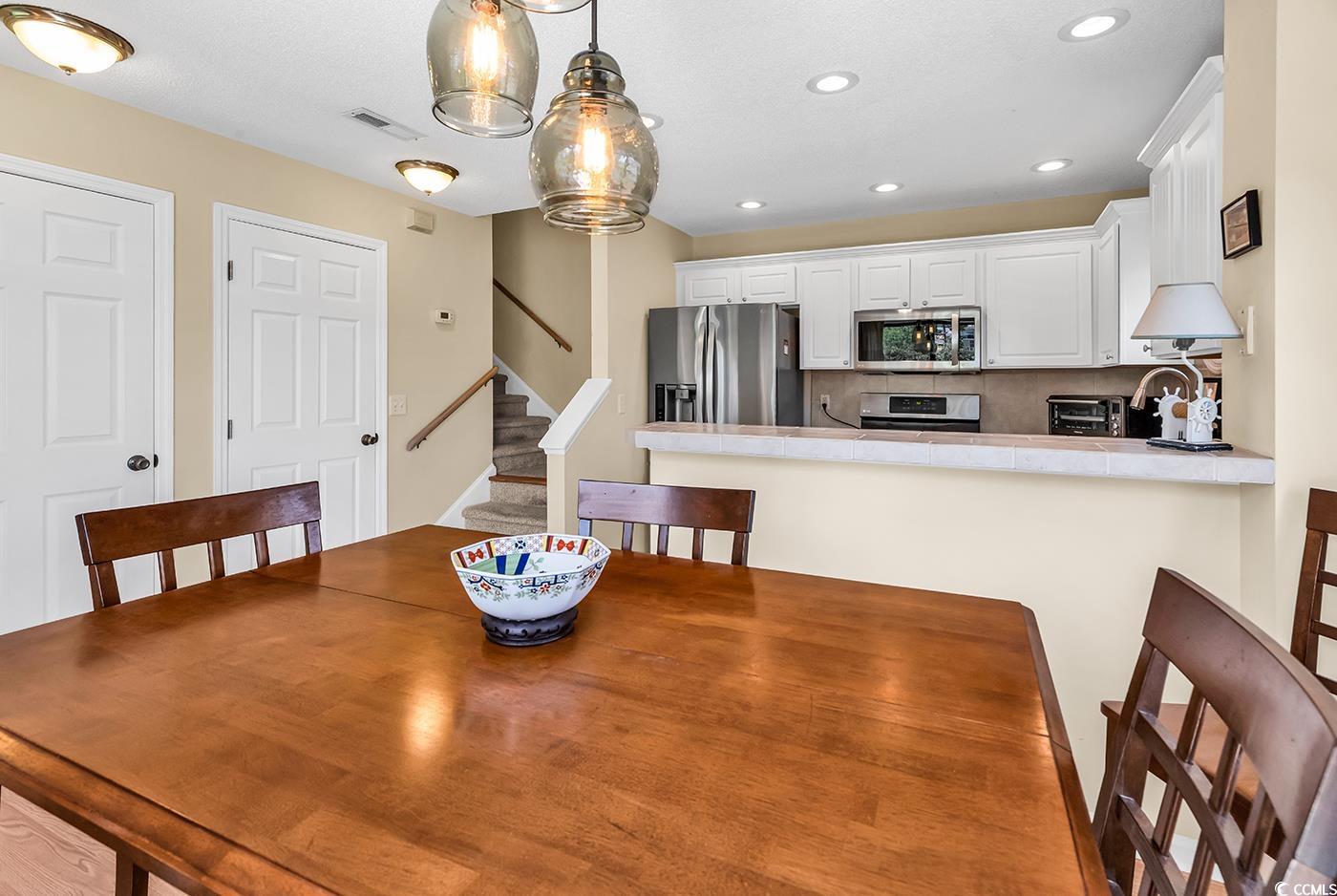 1670 Harbor Dr. Property Photo 17