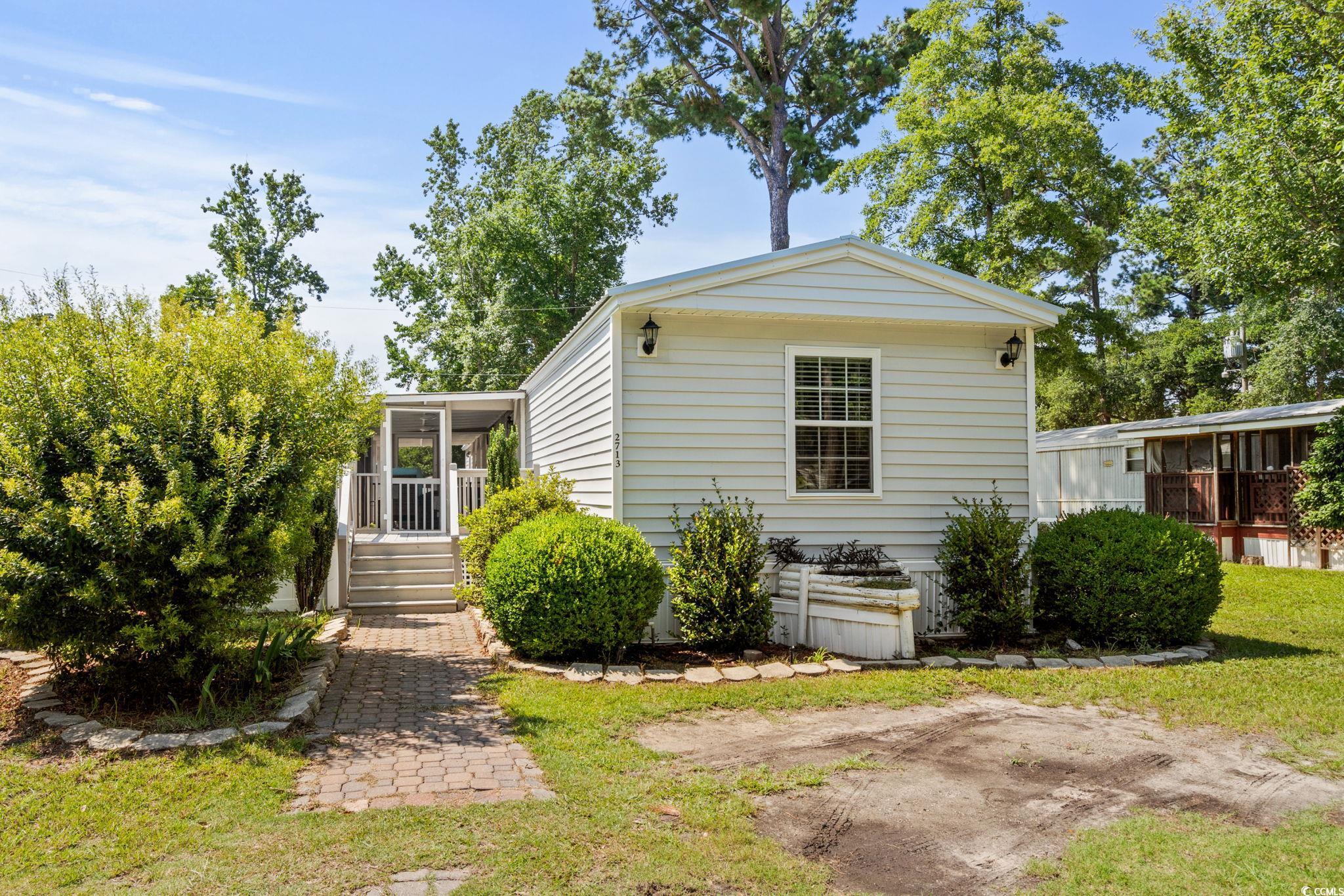 2713 Leo Dr. Property Photo 1