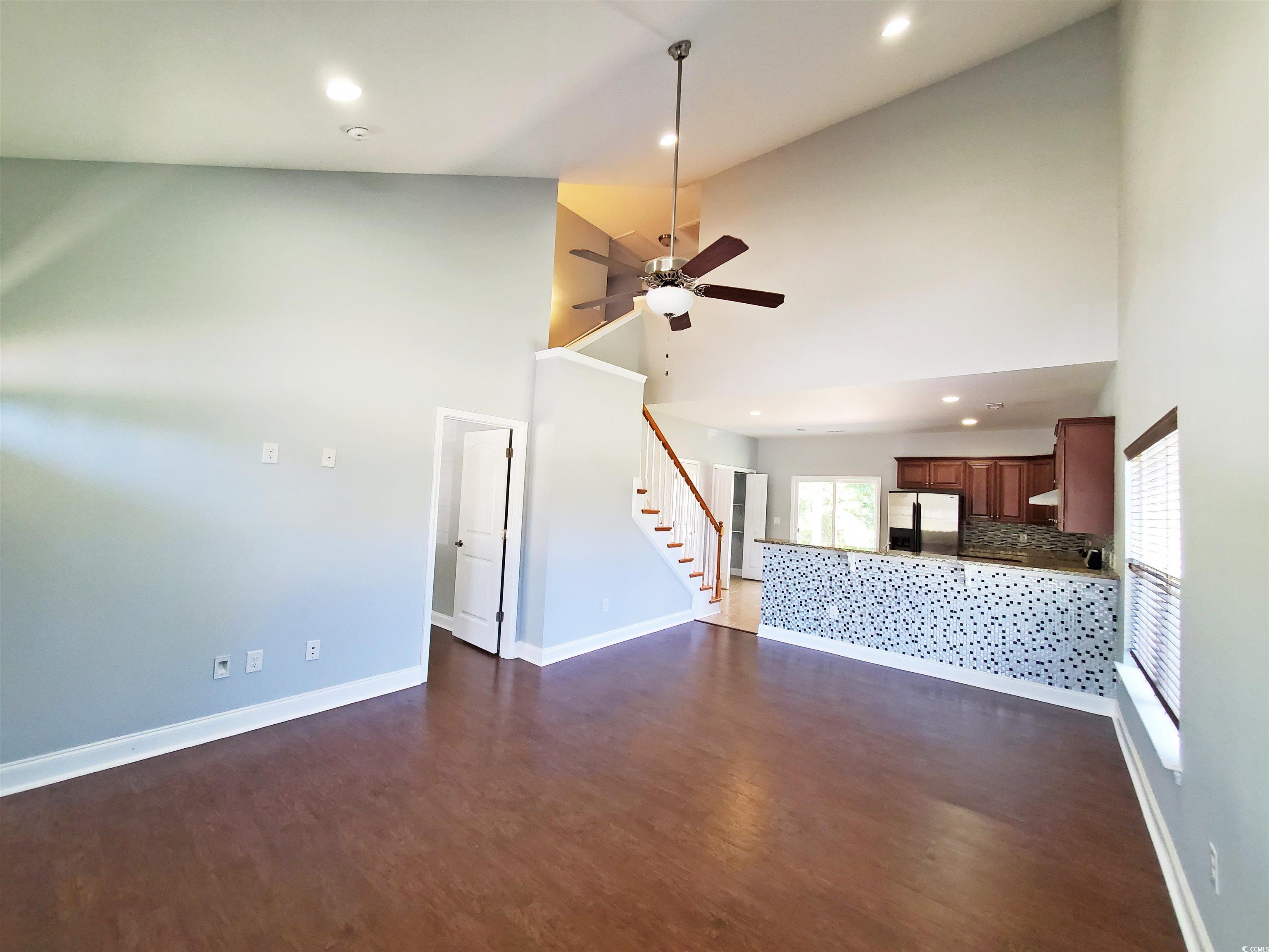 1017 Dinger Dr. Property Photo 7