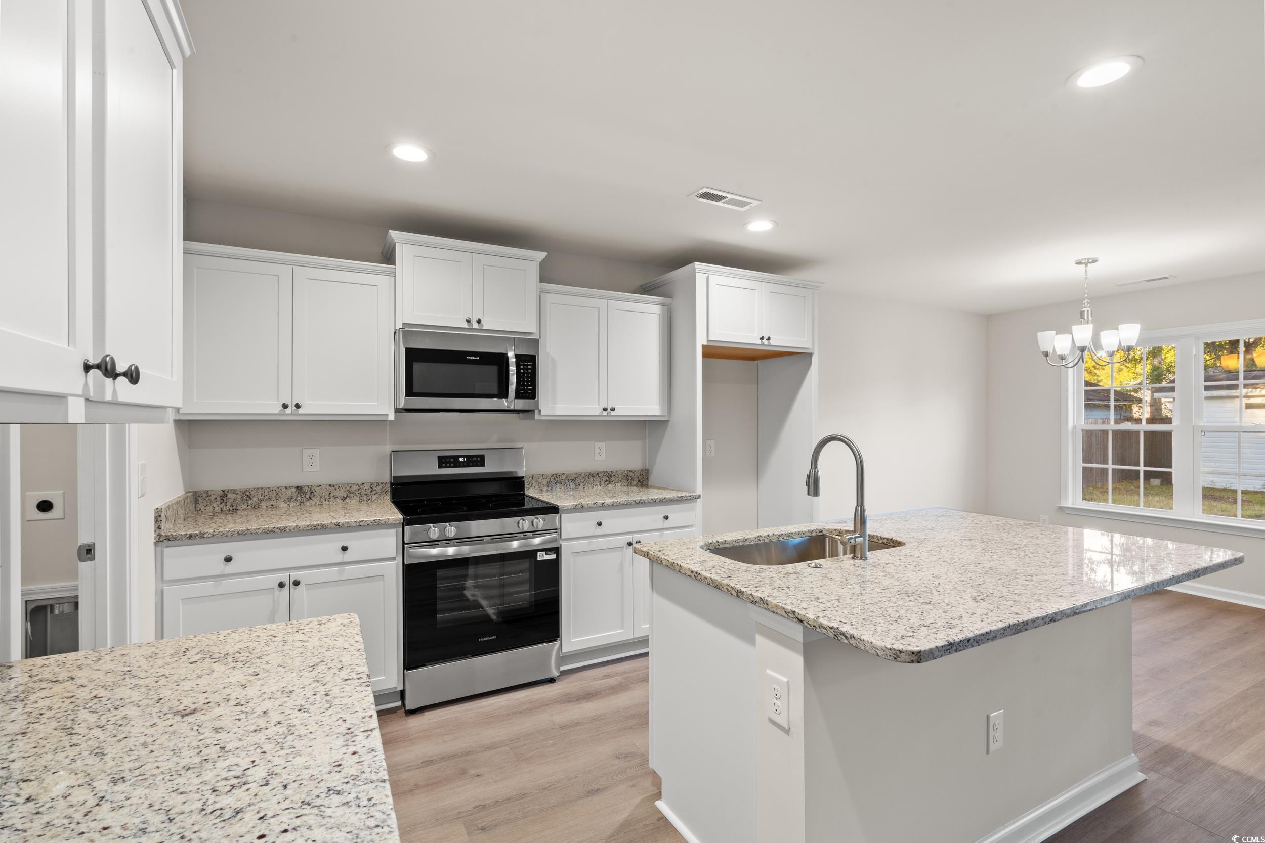 162 Savannah St. Property Photo 4