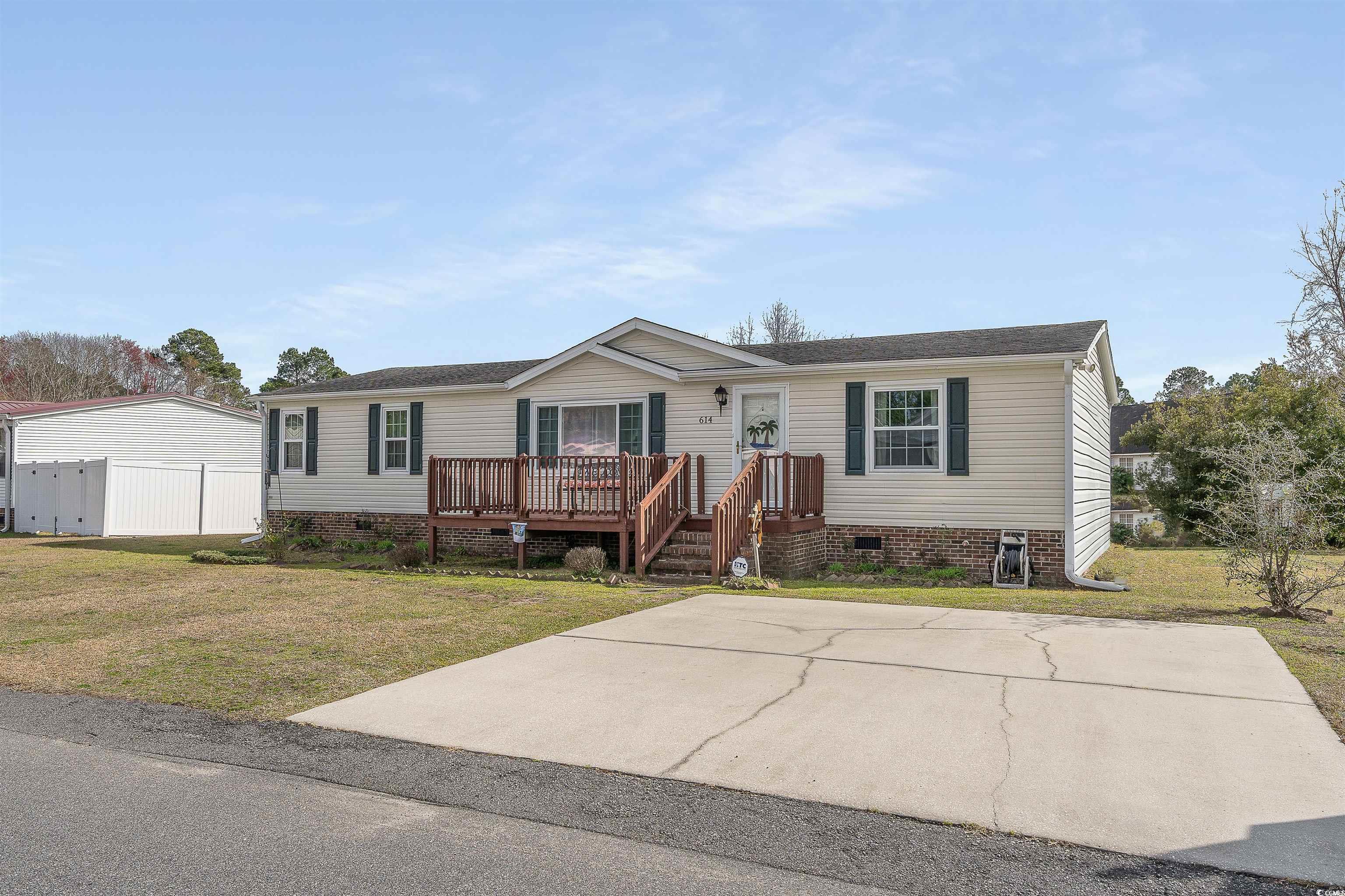 614 Daniella Dr. Property Photo 2