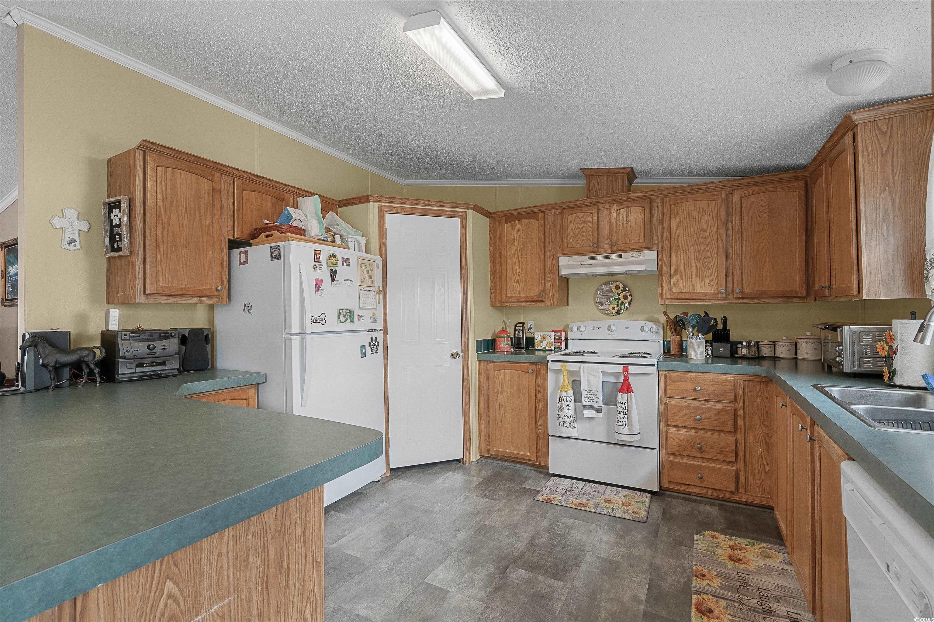 614 Daniella Dr. Property Photo 16