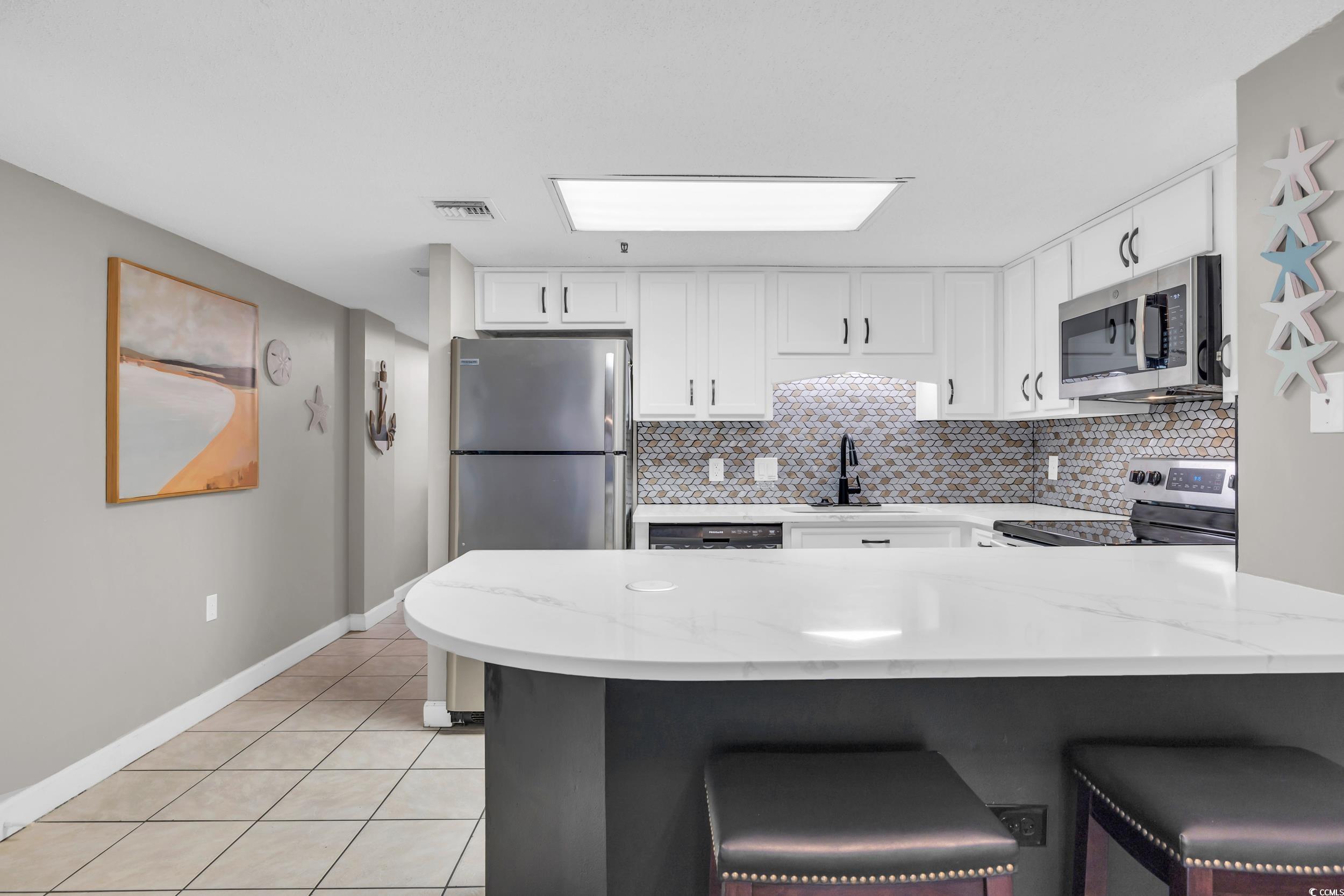 5511 N Ocean Blvd. Property Photo 2