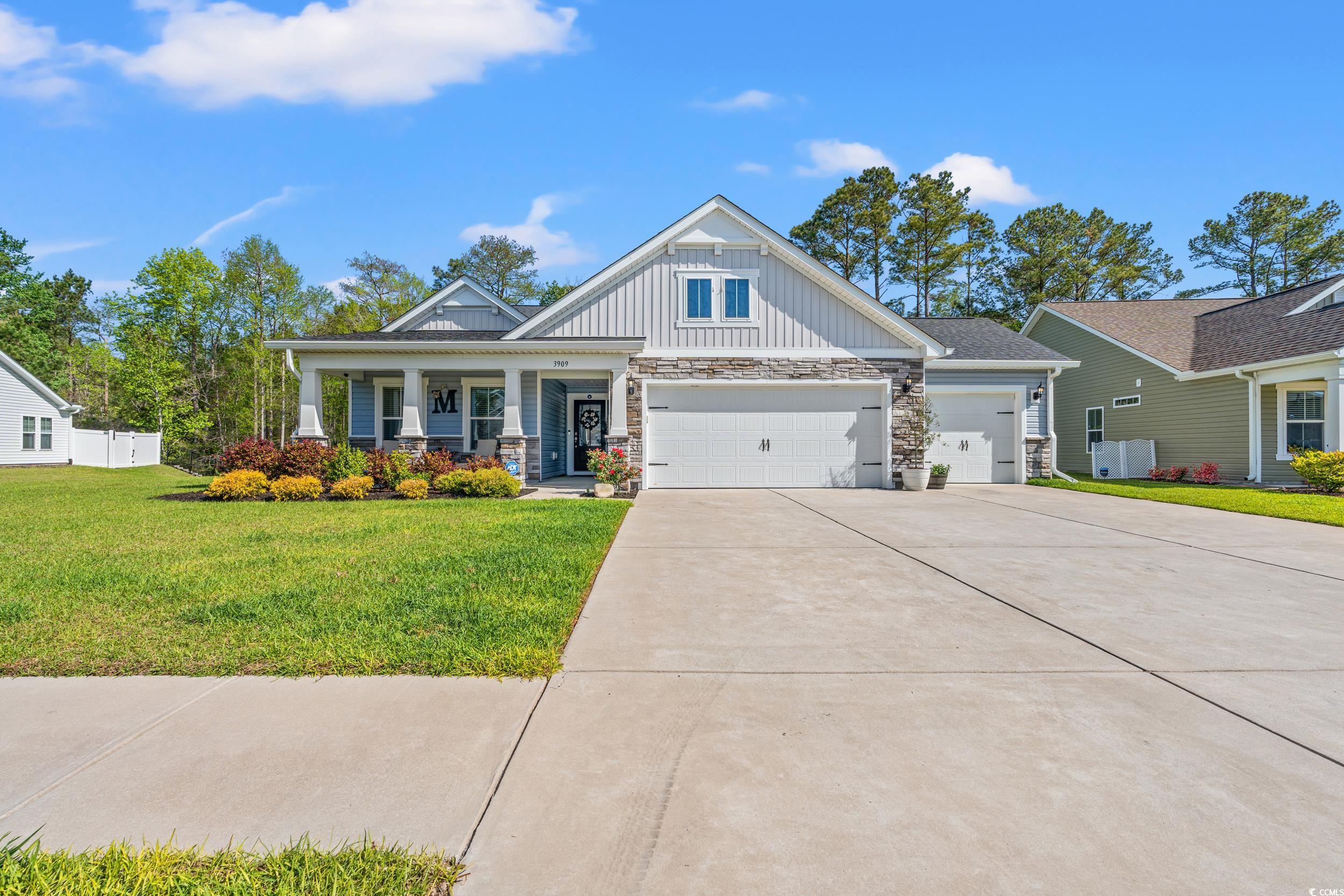 3909 On Deck Circle Property Photo 1