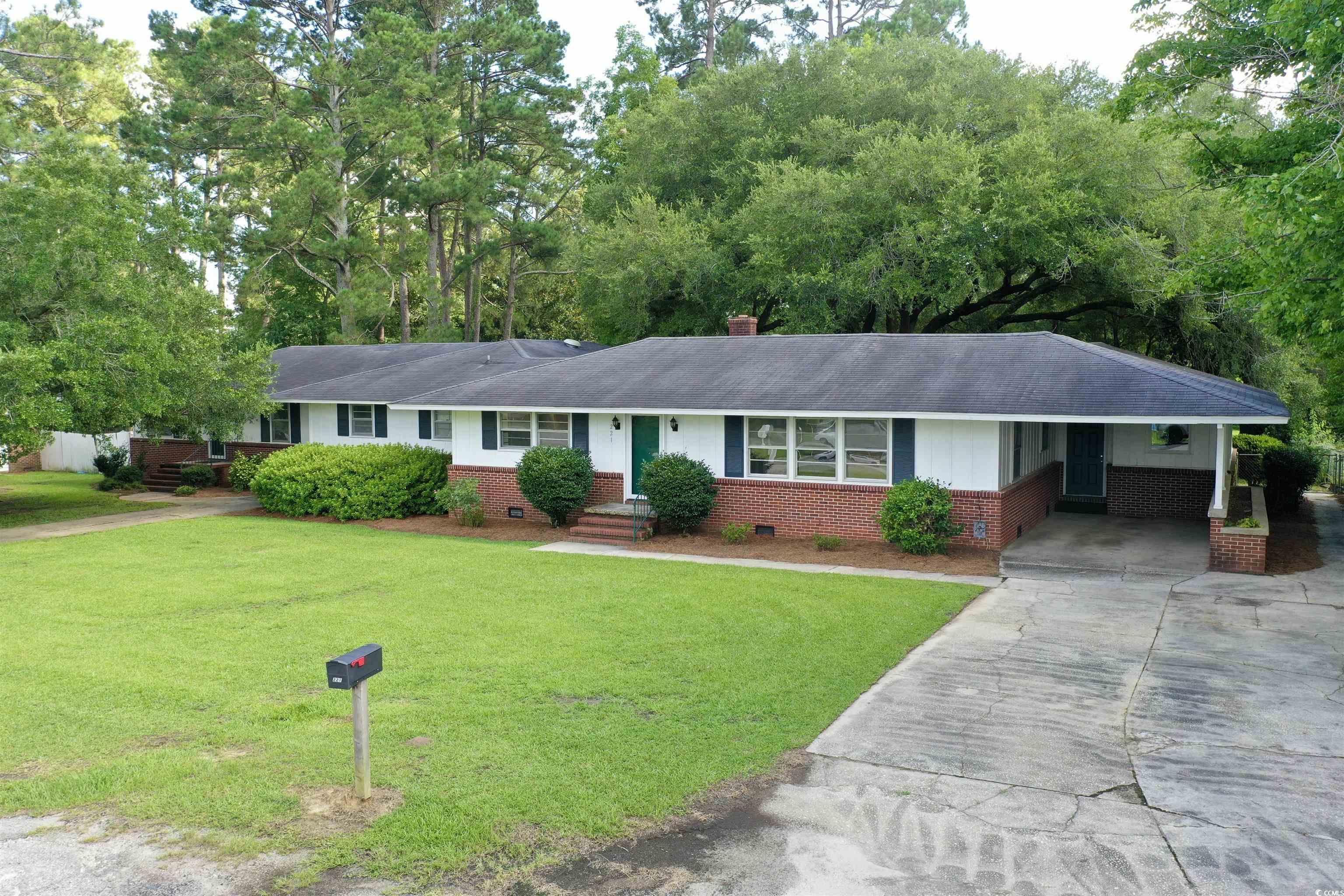 221 Pine St. Property Photo 1