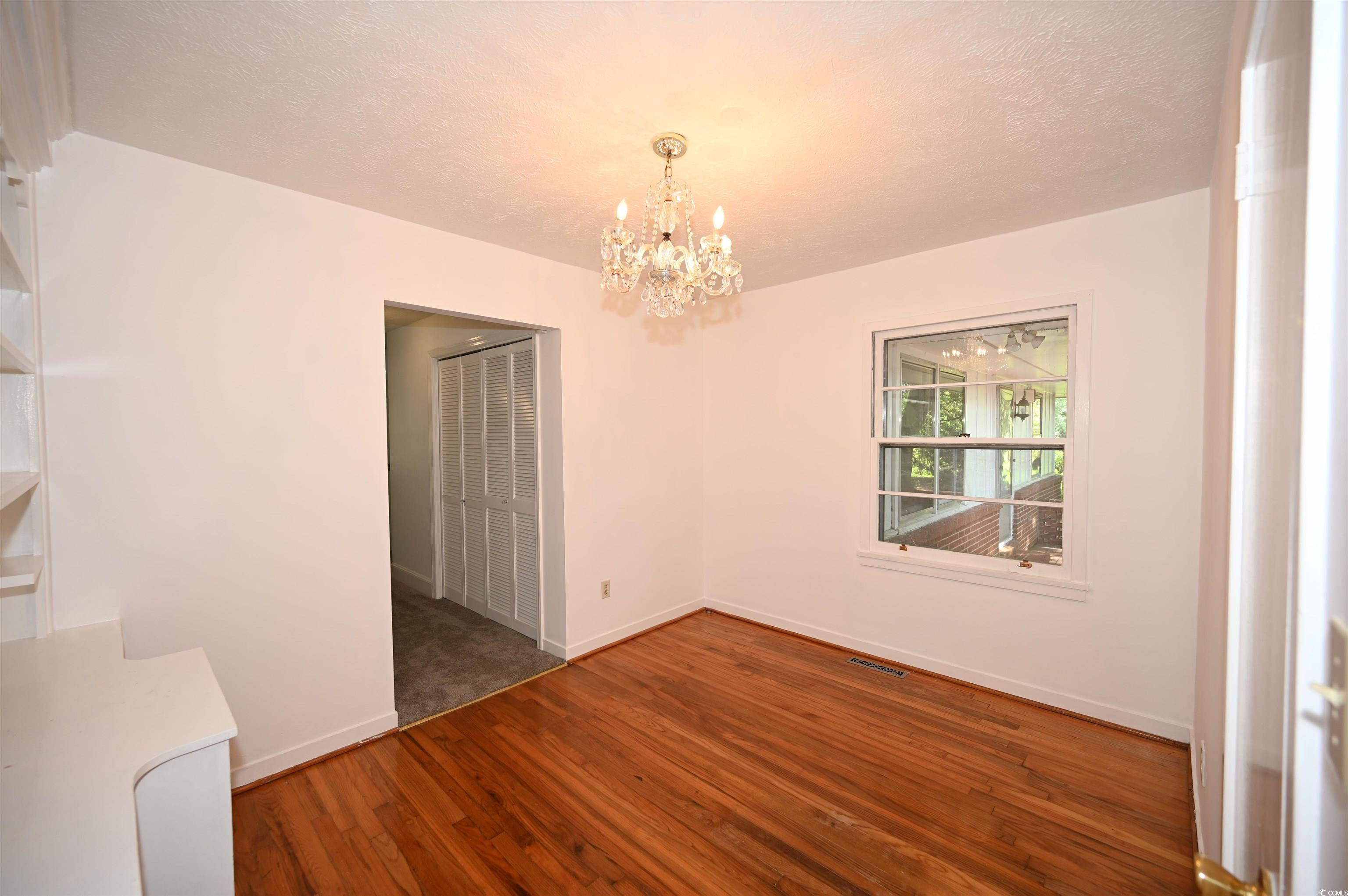 221 Pine St. Property Photo 20