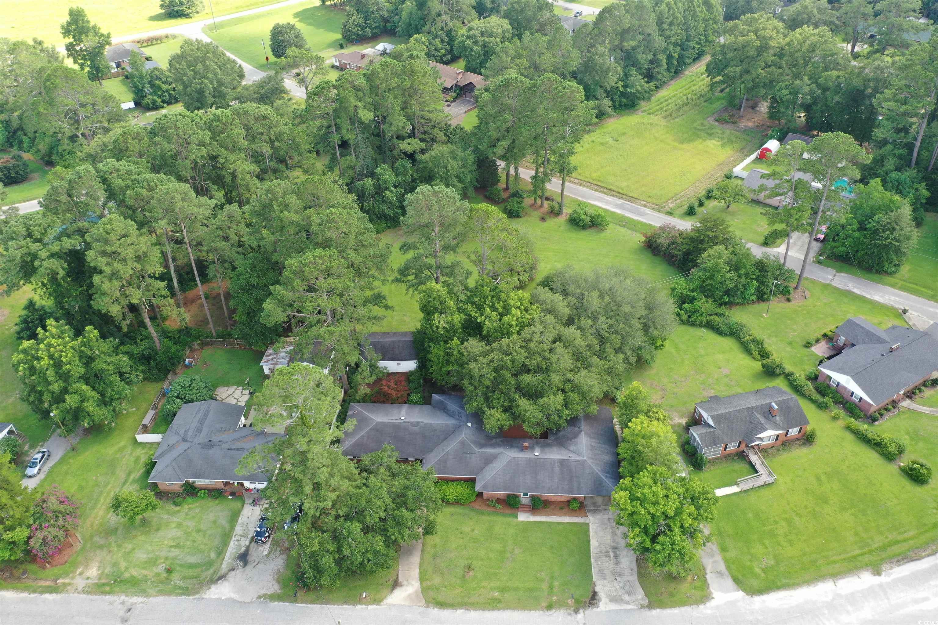 221 Pine St. Property Photo 39