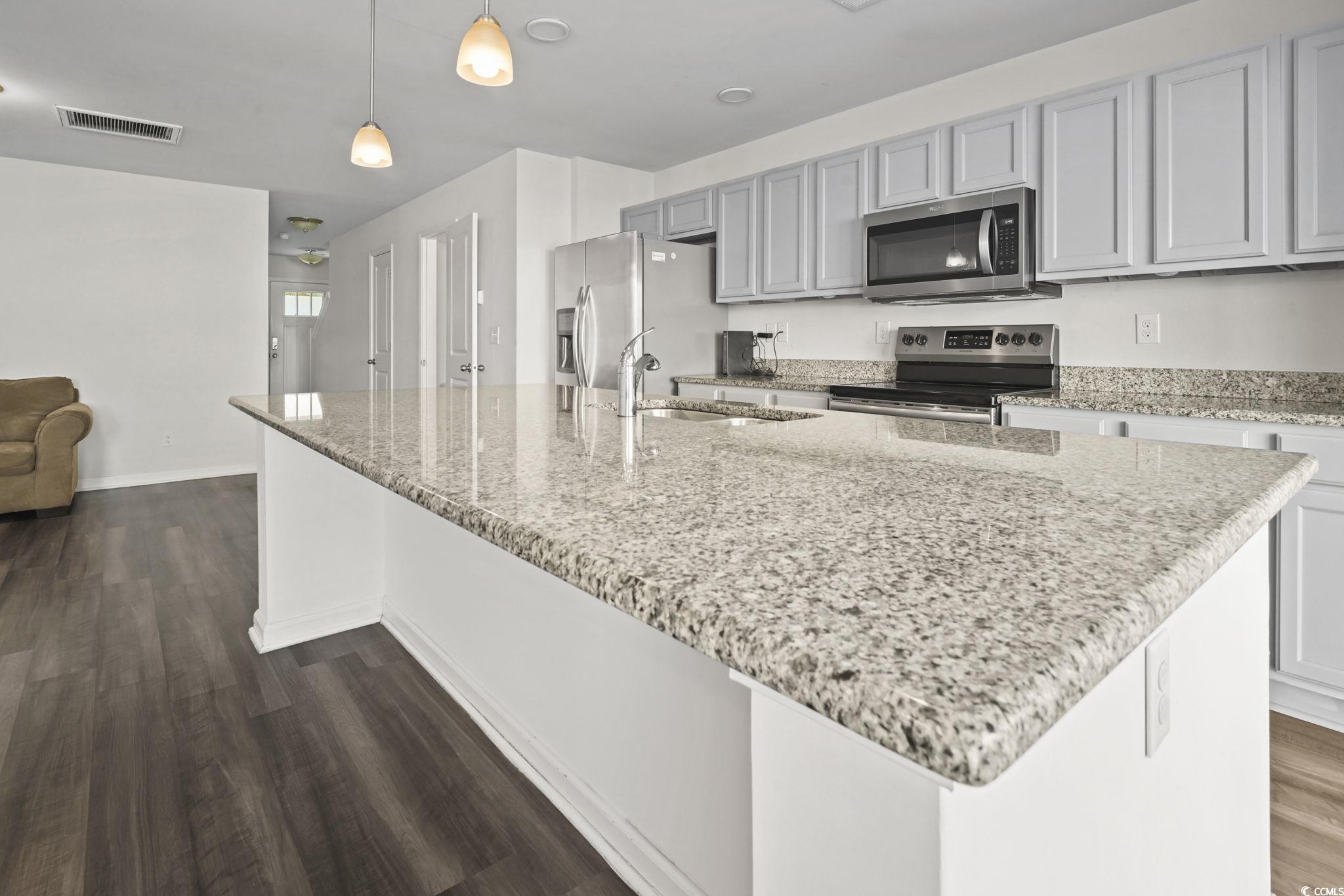 1117 Fairway Ln. Property Photo 10