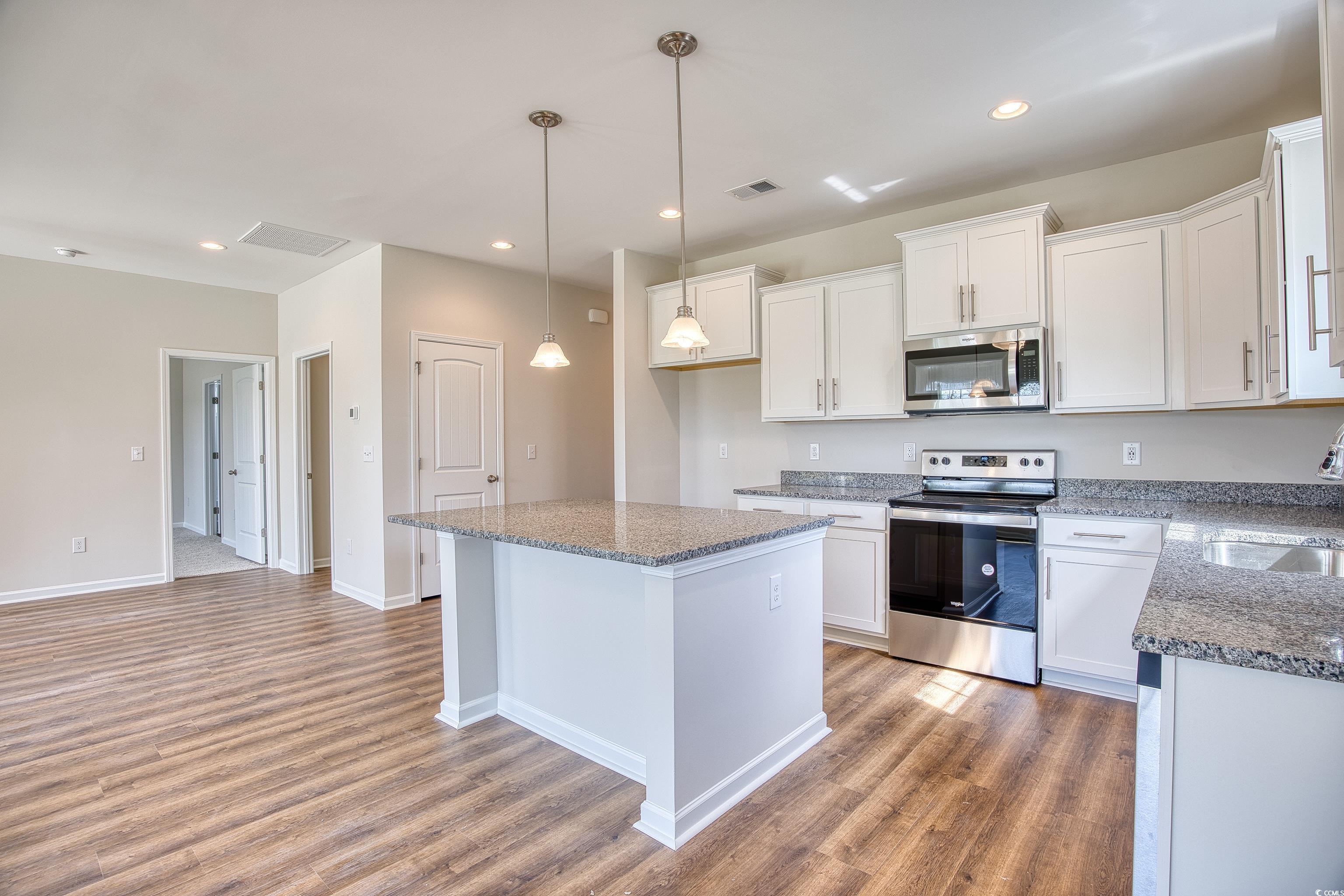 279 Palmetto Sand Loop Property Photo 3