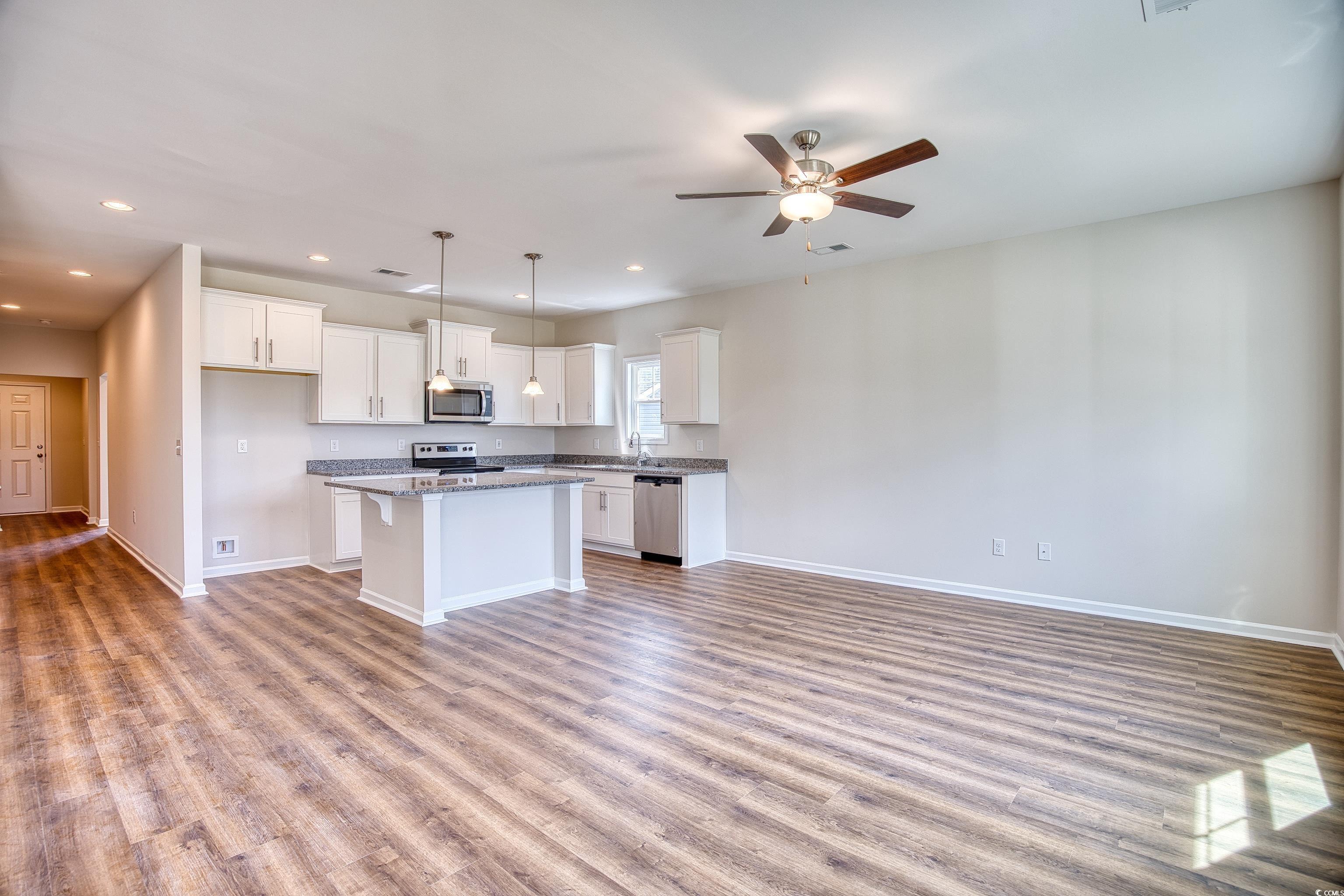 279 Palmetto Sand Loop Property Photo 6