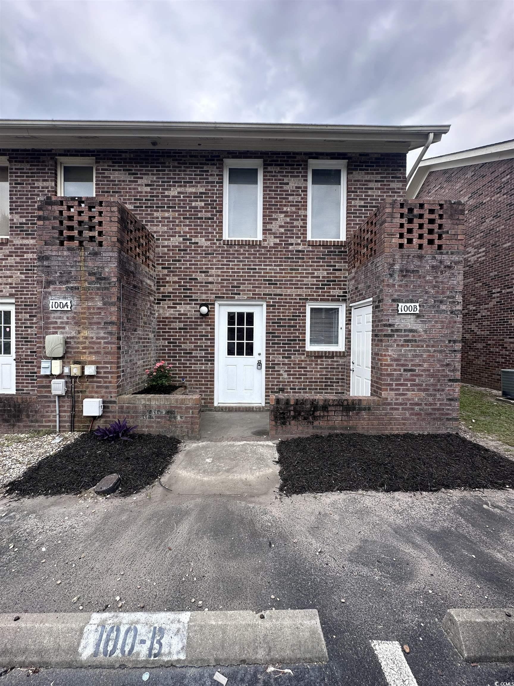 401 Garden Dr.
