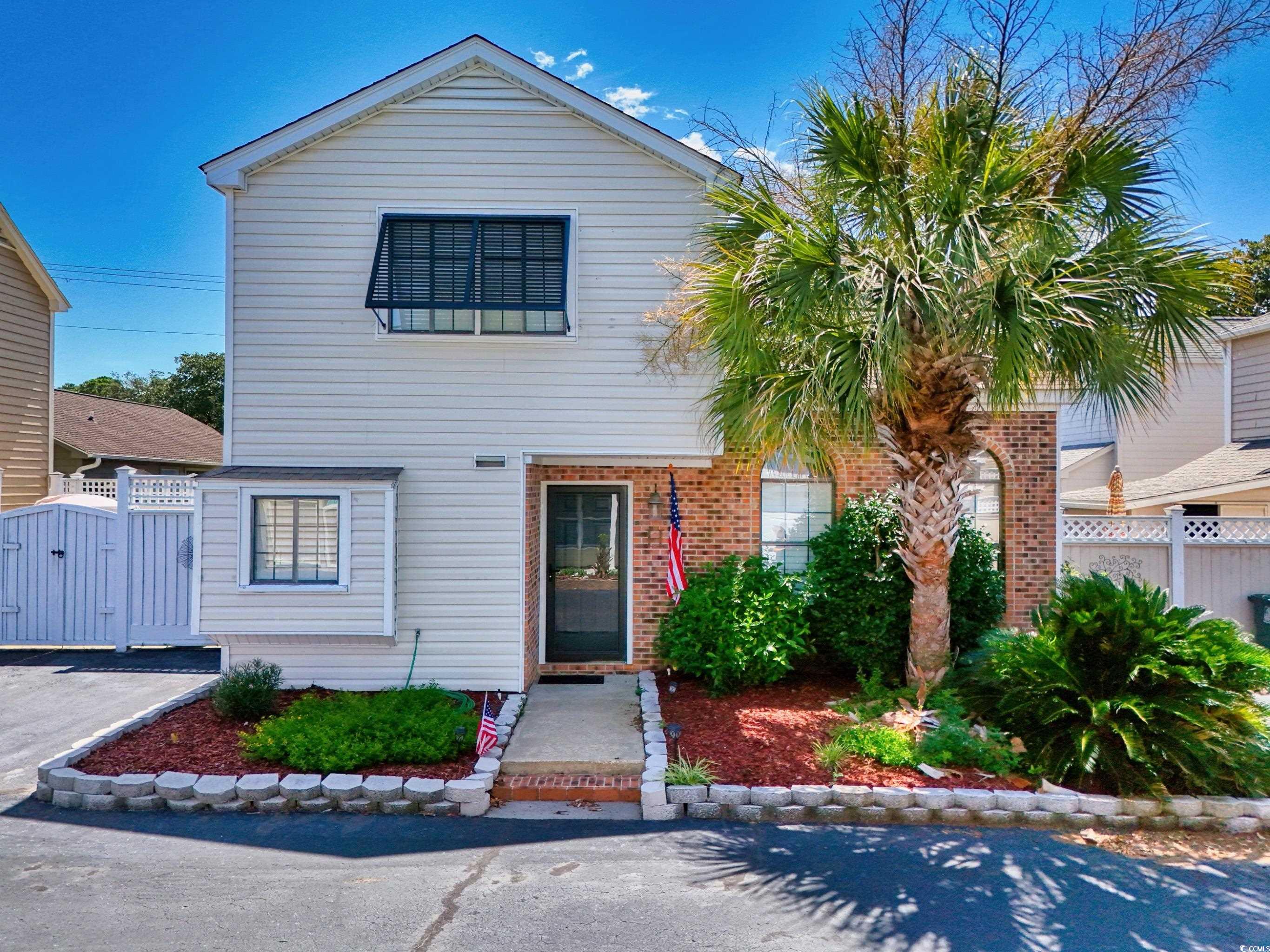 1004 Edge Dr. Property Photo 1