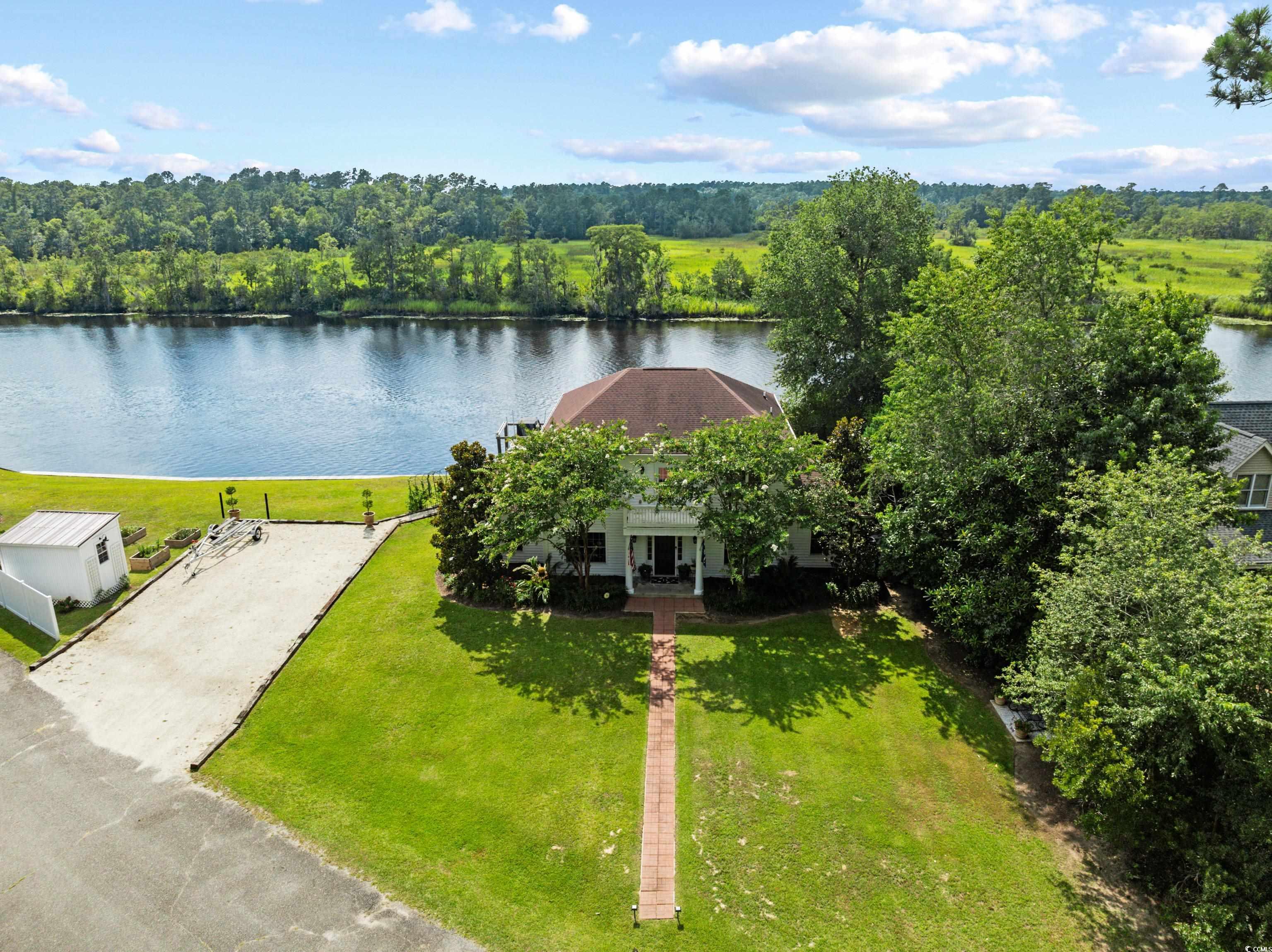 44 Bluff View Ct. Property Photo 1