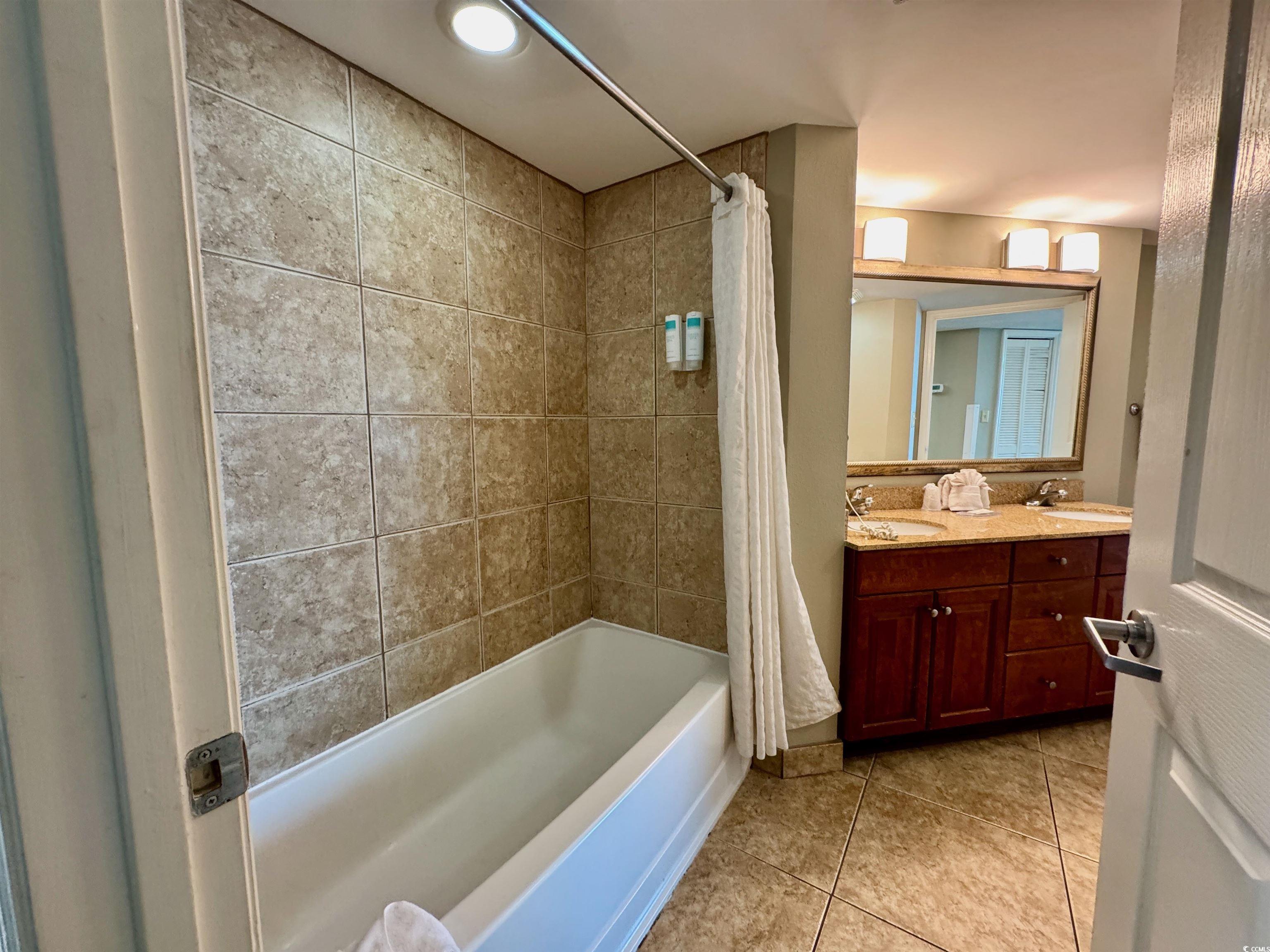 5200 N Ocean Blvd. Property Photo 16