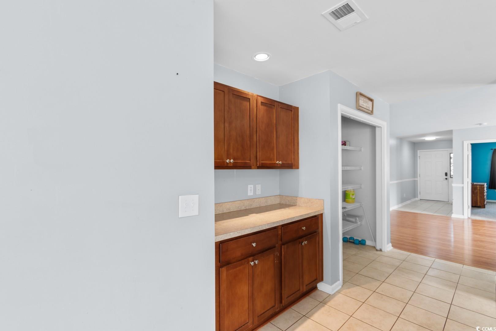 632 Kindred Dr. Property Photo 5