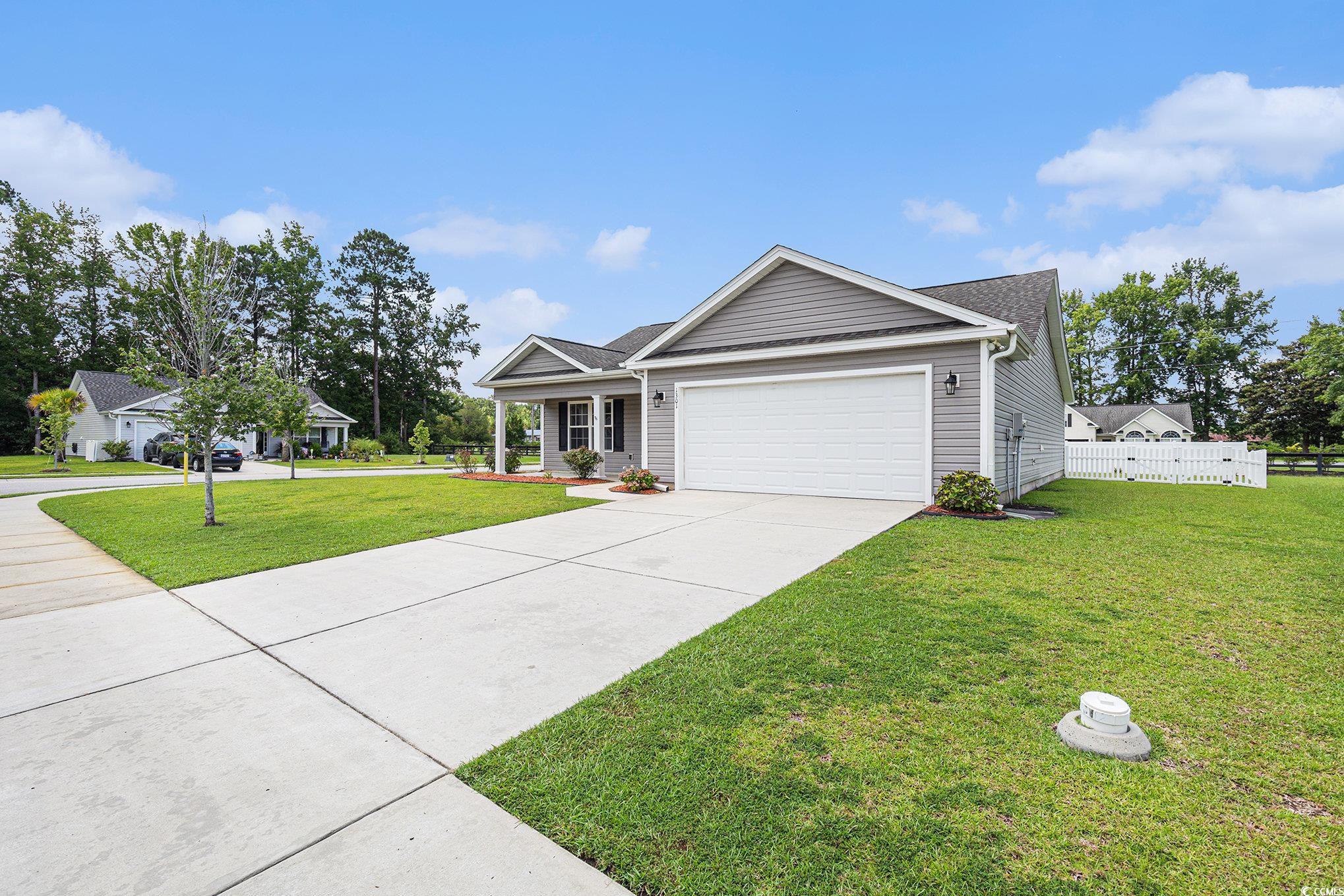 1301 Mandarin Dr. Property Photo 3