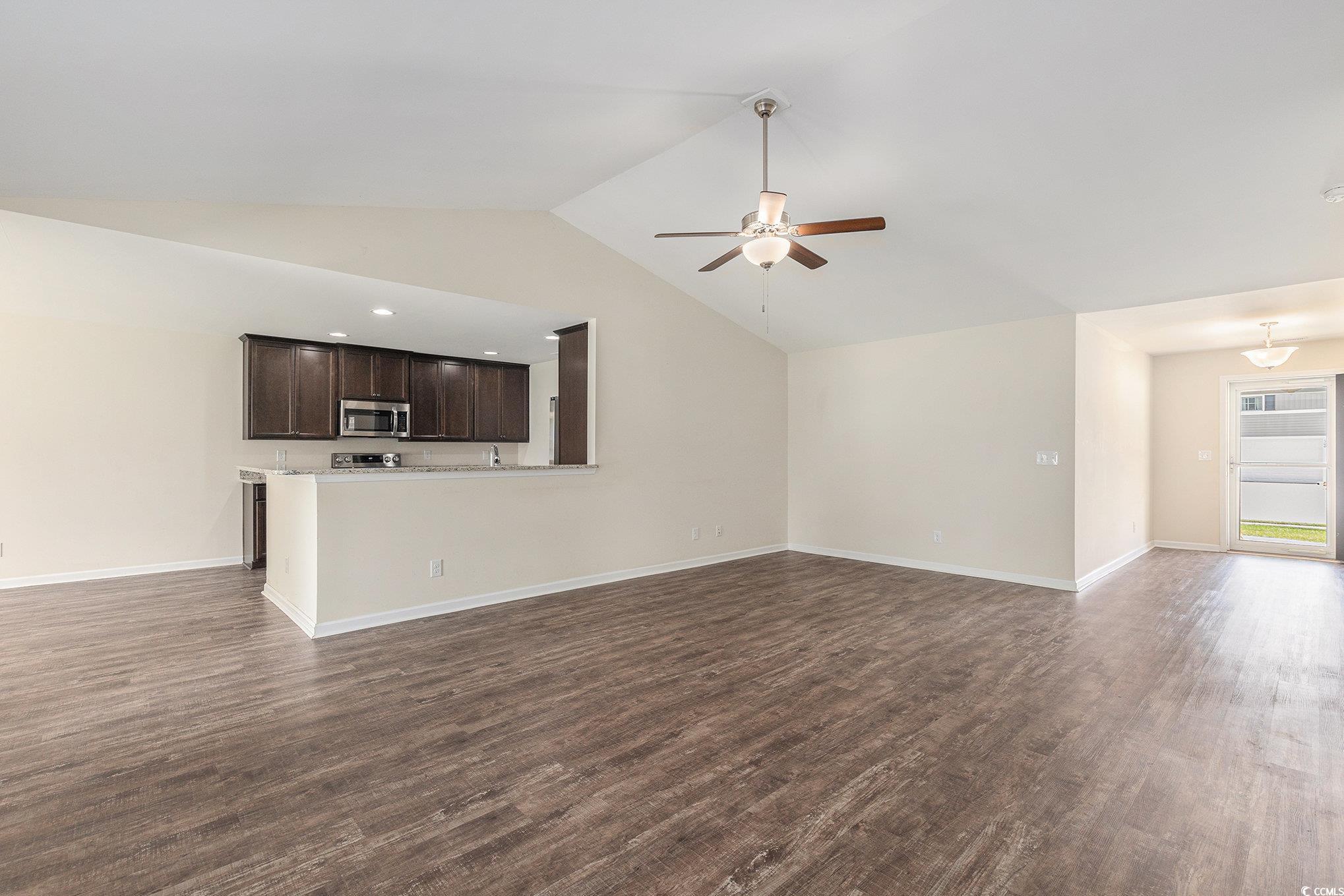 1301 Mandarin Dr. Property Photo 9