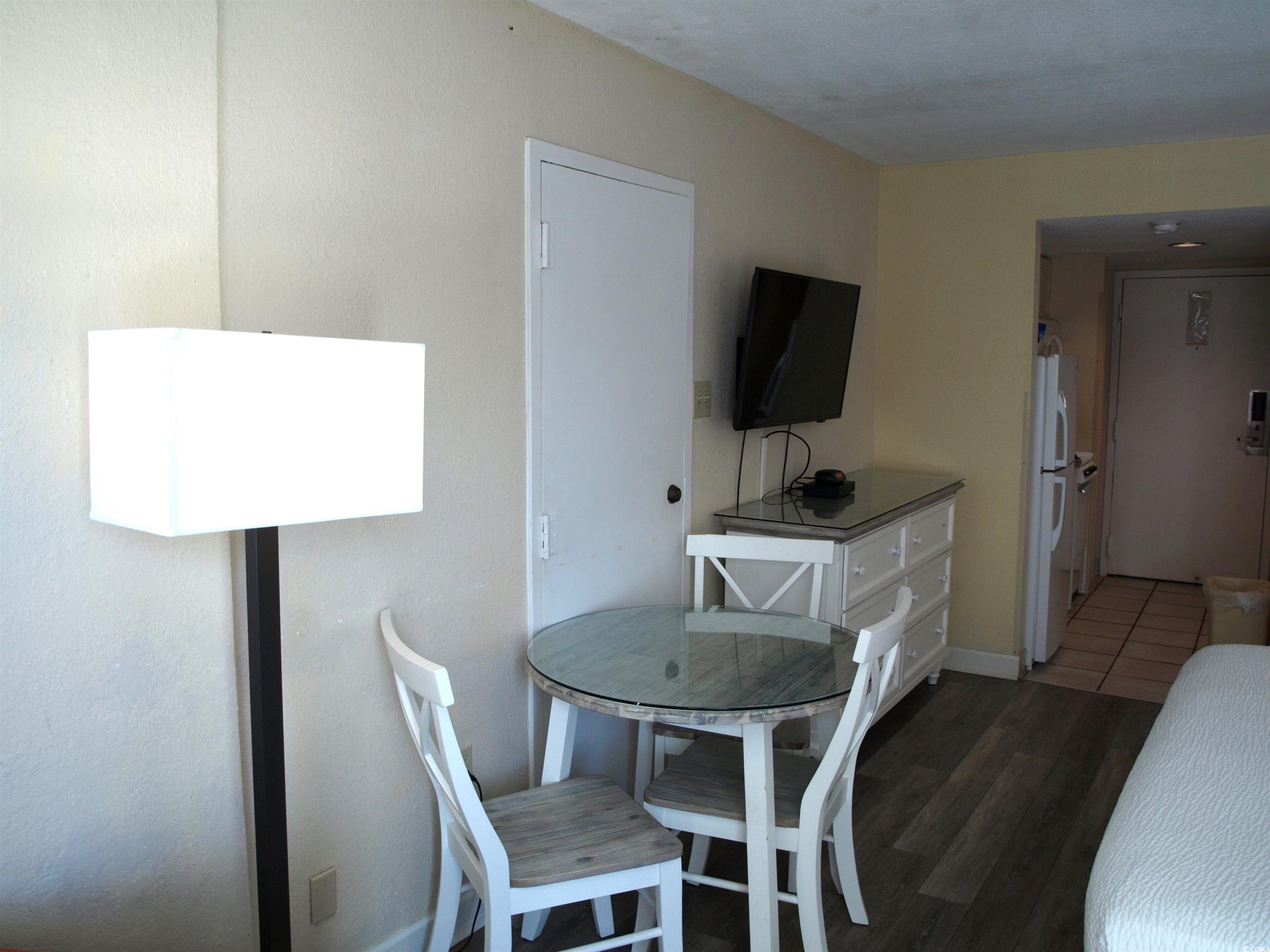 7000 Ocean Blvd. N Property Photo 12