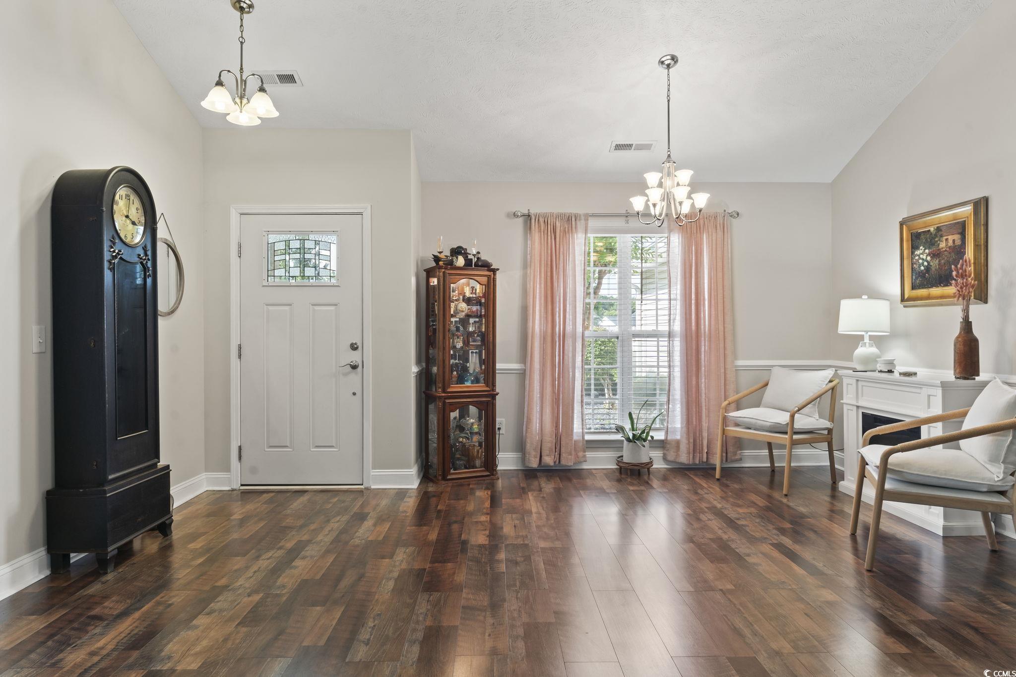 188 Governors Loop Property Photo 11