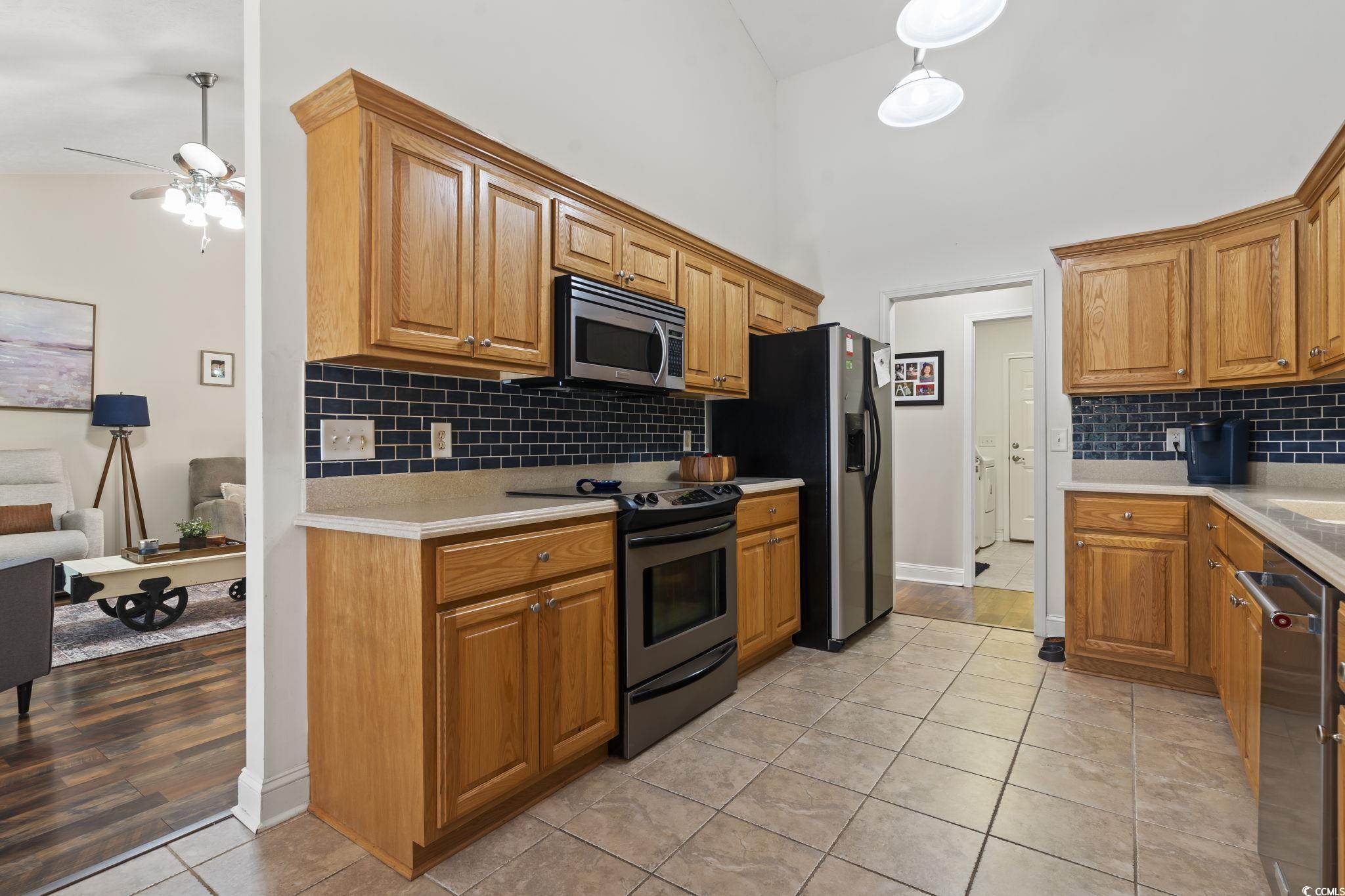 188 Governors Loop Property Photo 13