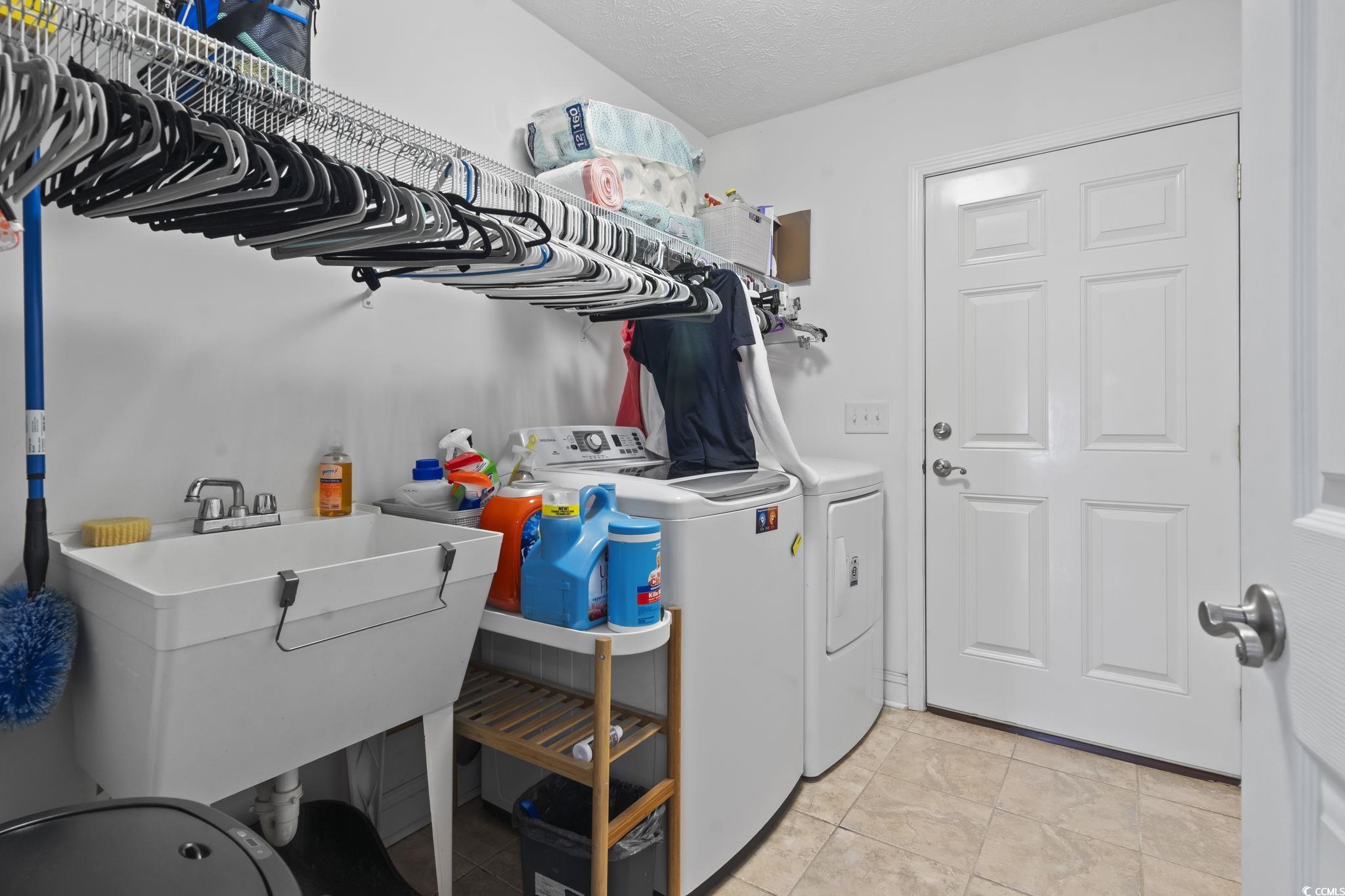 188 Governors Loop Property Photo 26