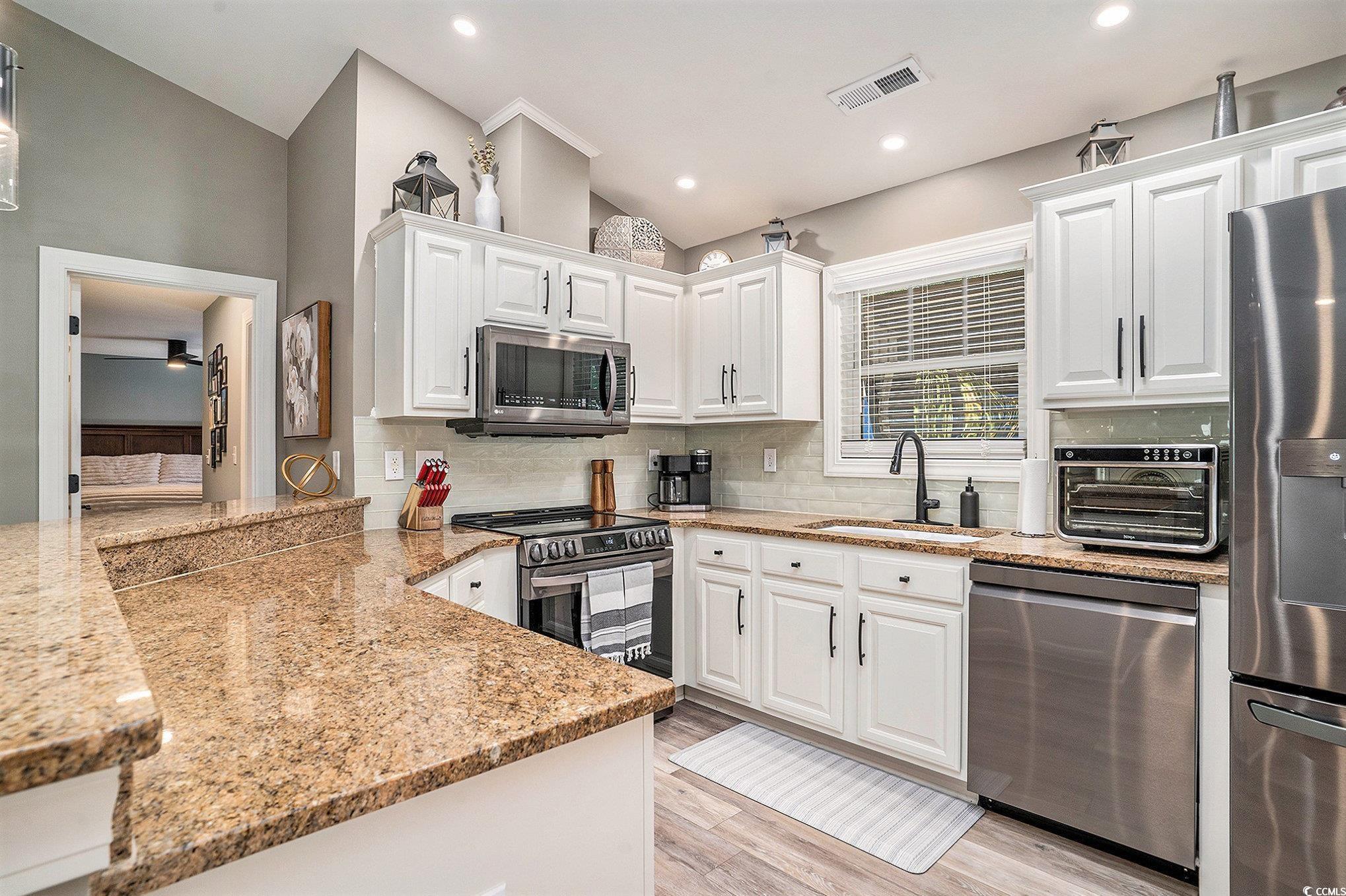1131 Camellia Dr. Property Photo 10