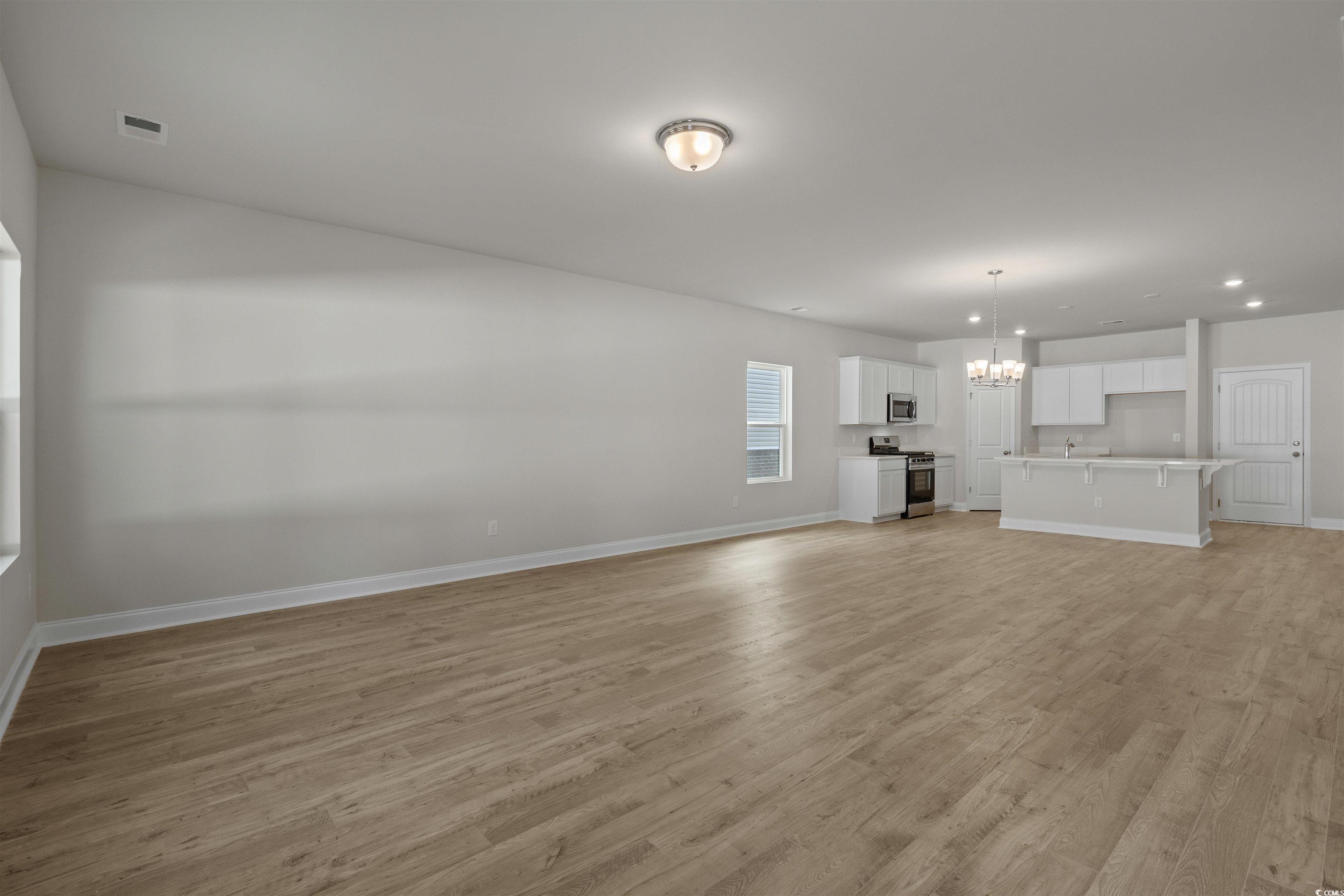 2485 Campton Loop Property Photo 10