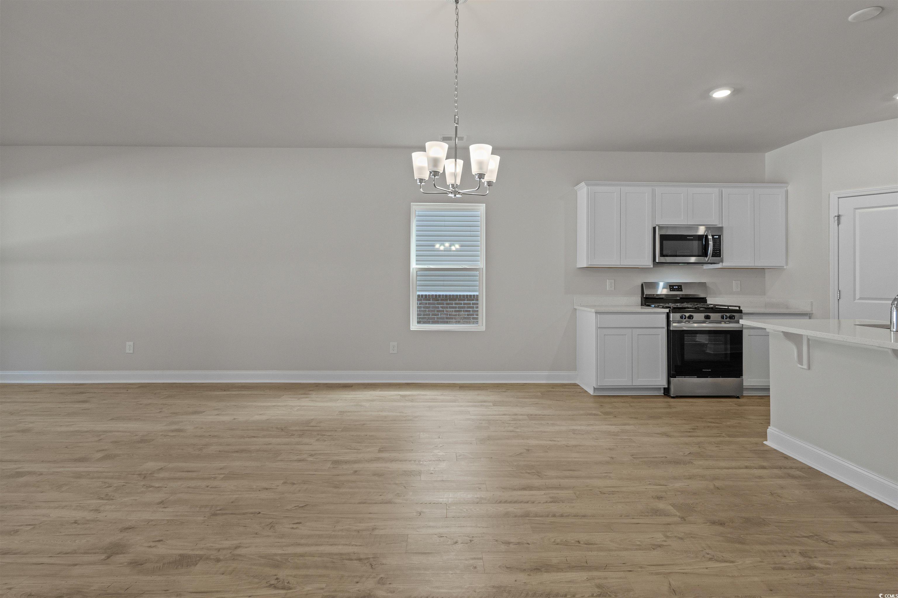 2485 Campton Loop Property Photo 11