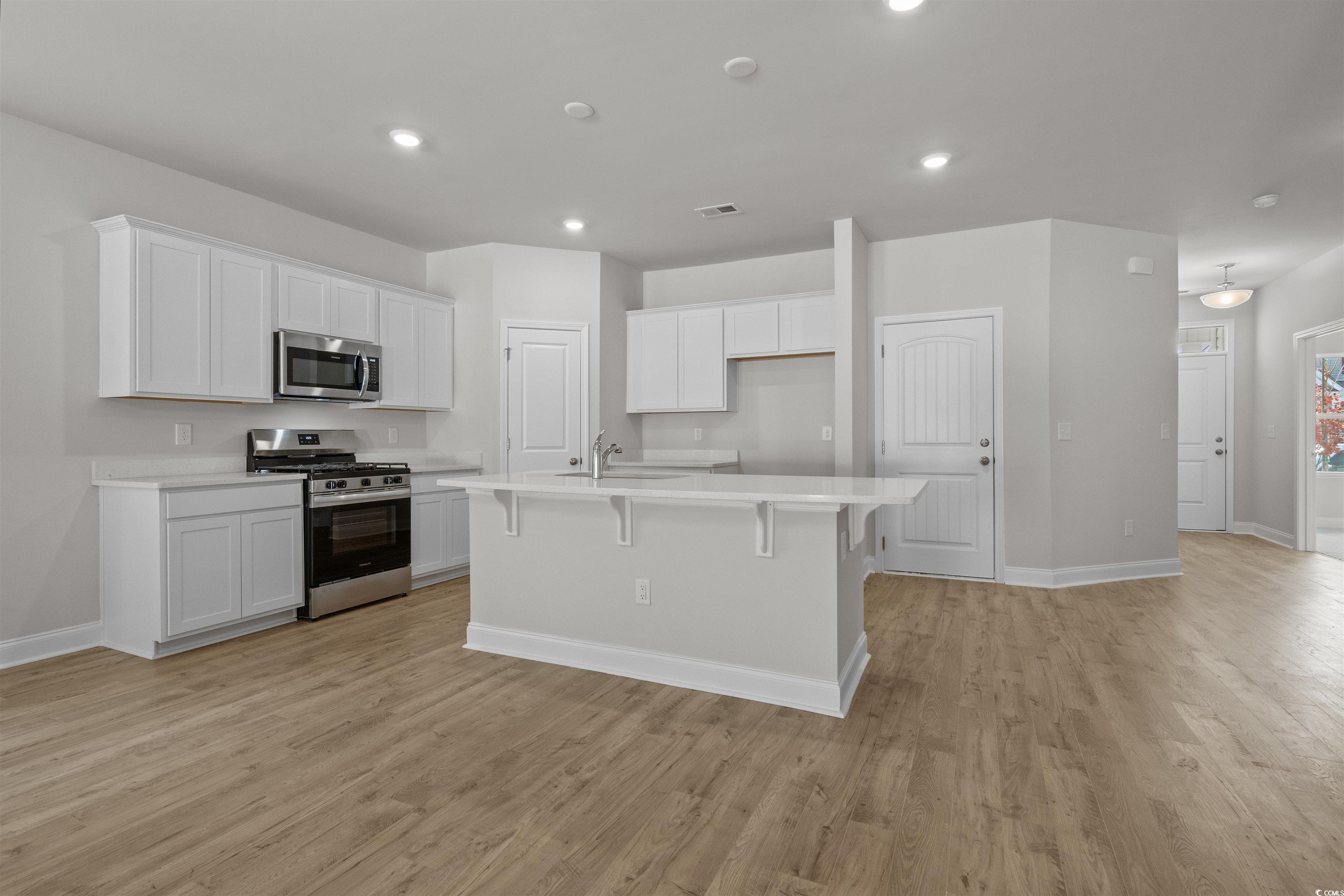 2485 Campton Loop Property Photo 12